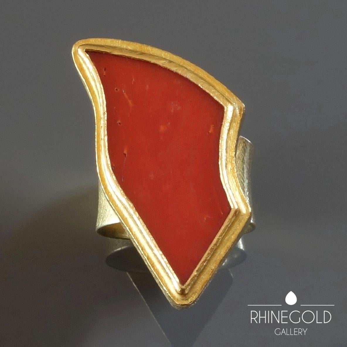 Women's 1990s Postmodernist Freeform Coral Gold Cocktail Ring For Sale
