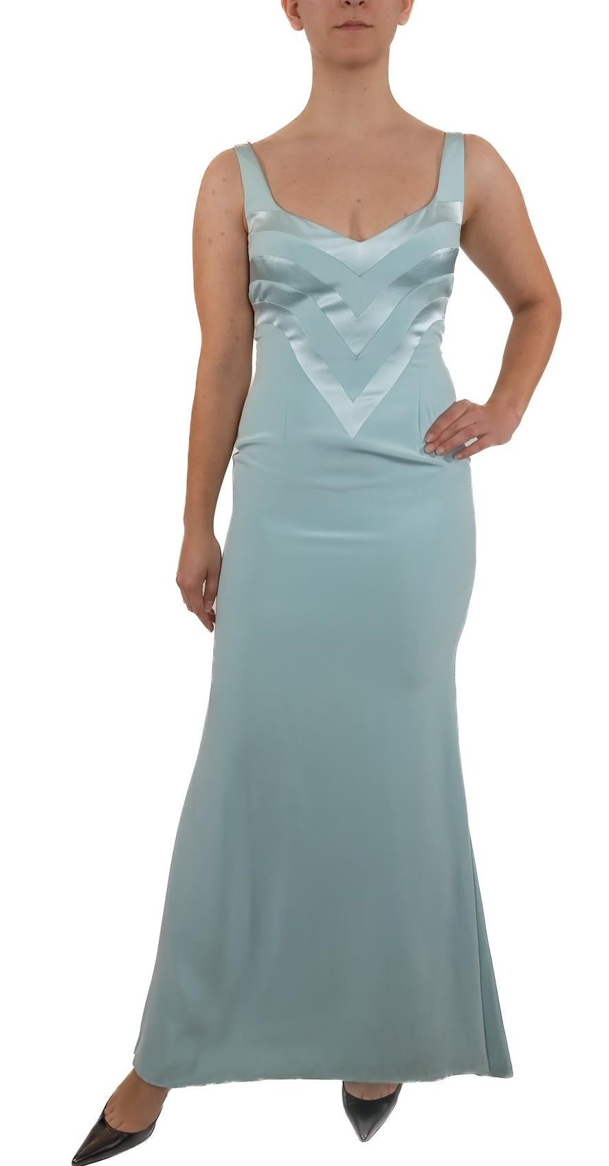 1990S - Robe à coutures apparentes en crêpe de soie et satin dans le dos en vente 2