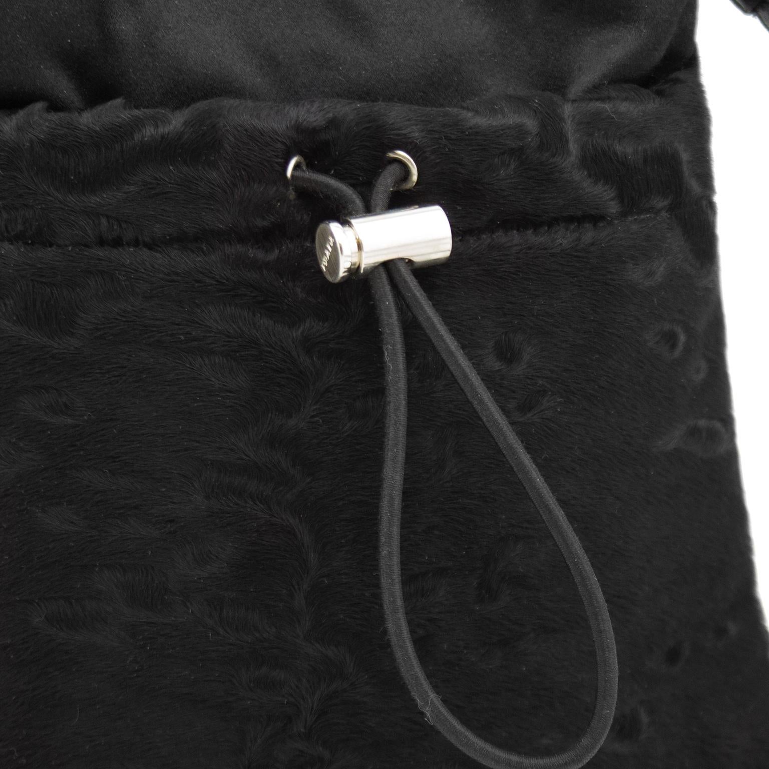Noir 1990 Prada - Mini sac à bandoulière en satin noir et poils de poney  en vente