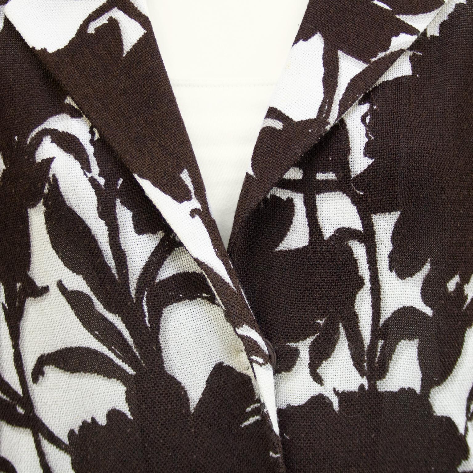 1990's Prada Brown and Cream Floral Linen Jacket In Good Condition In Toronto, Ontario