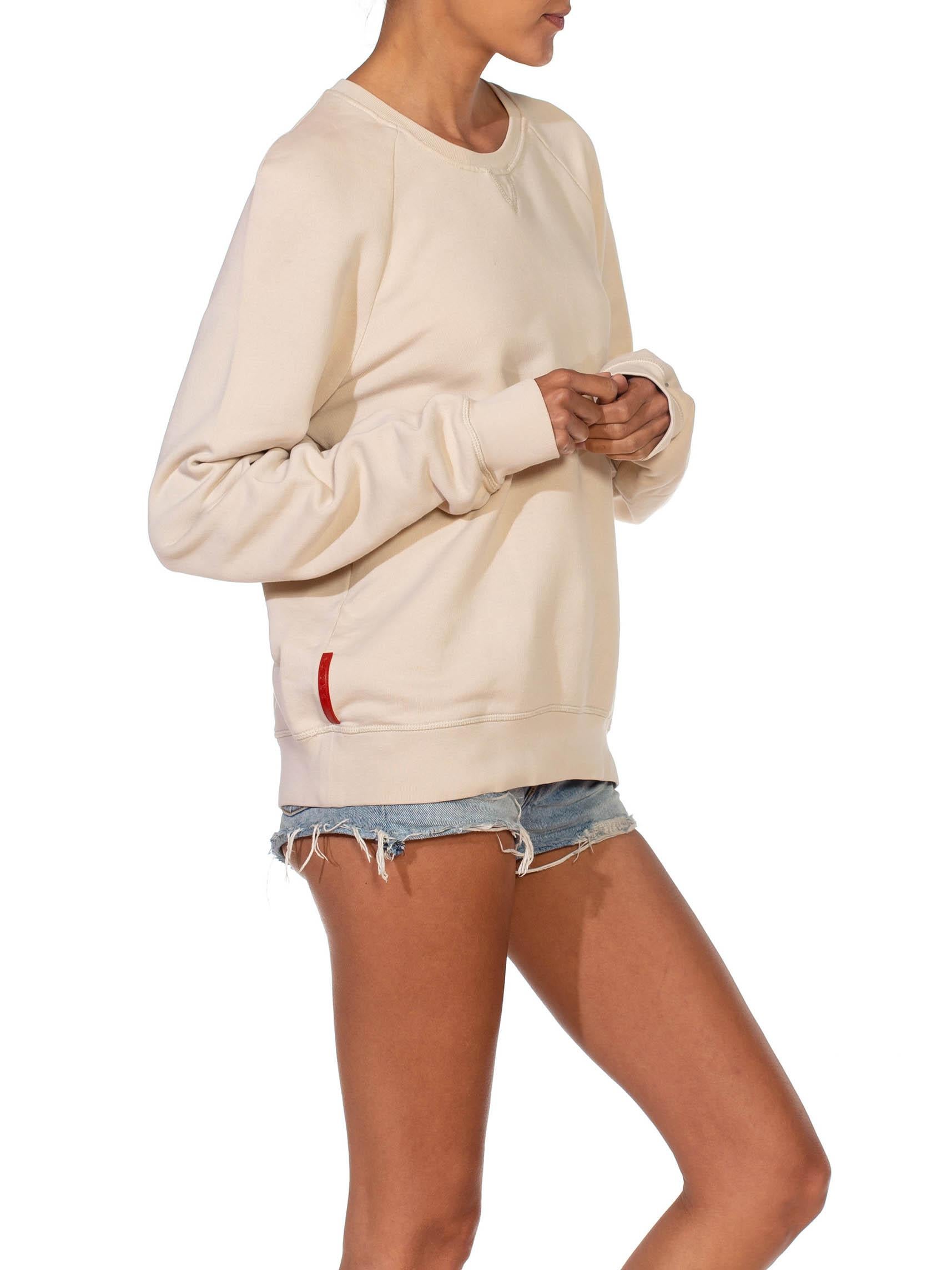 1990er PRADA Cremefarbenes langärmeliges Sweatshirt aus Baumwolle im Zustand „Hervorragend“ im Angebot in New York, NY
