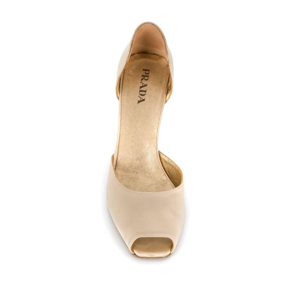 1990s Prada Ivory Silk Pumps In Excellent Condition In Lugo (RA), IT