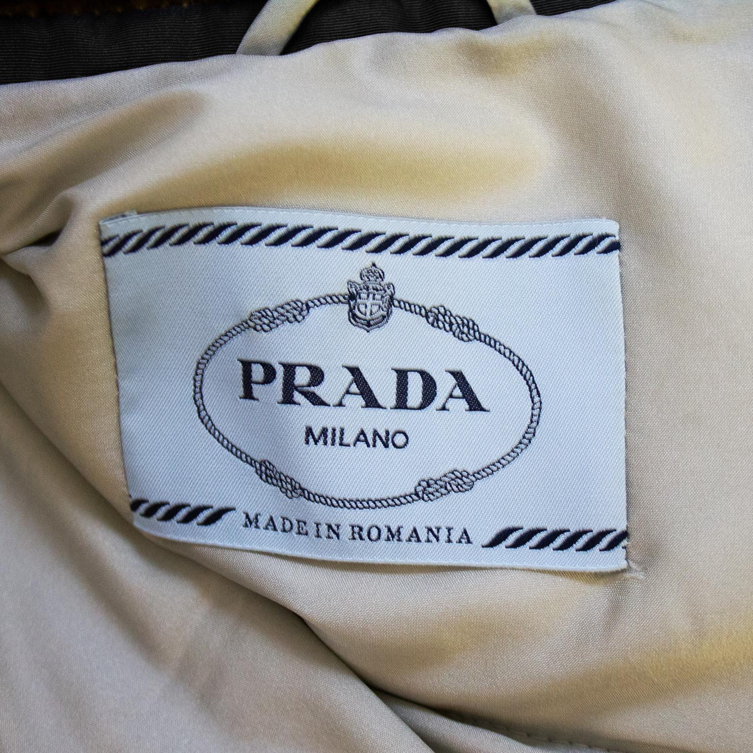 Prada - Manteau matelassé en nylon avec col en vison, années 1990  en vente 1