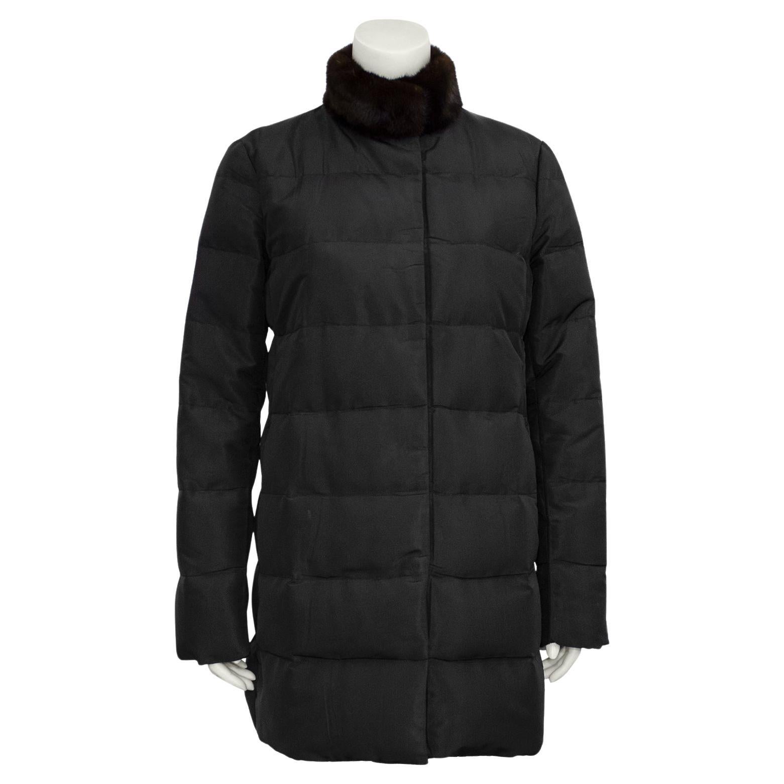 Prada - Manteau matelassé en nylon avec col en vison, années 1990  en vente