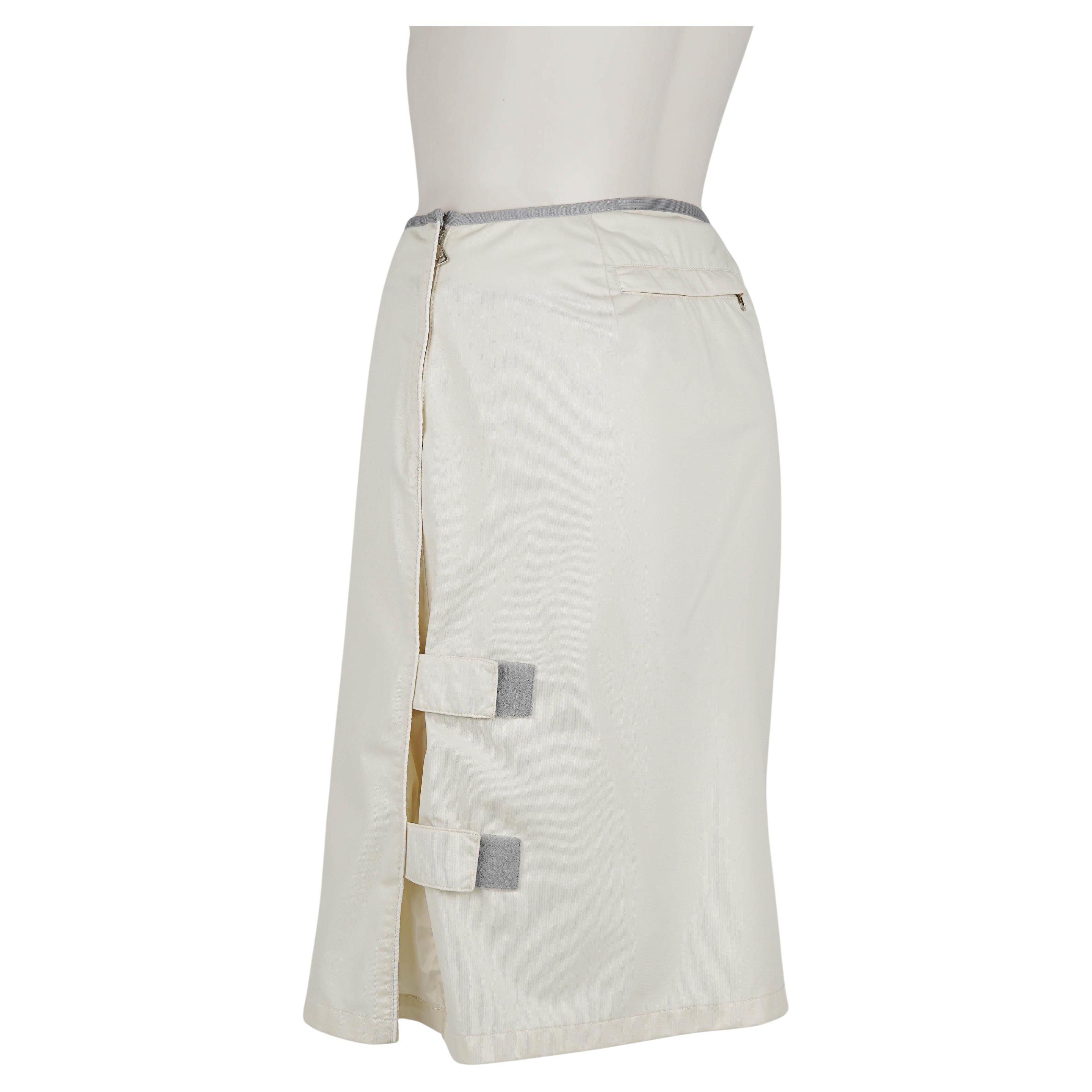 De las mujeres Falda de nailon técnico Prada Sport Off-White de los años 90 - IT 40 en venta