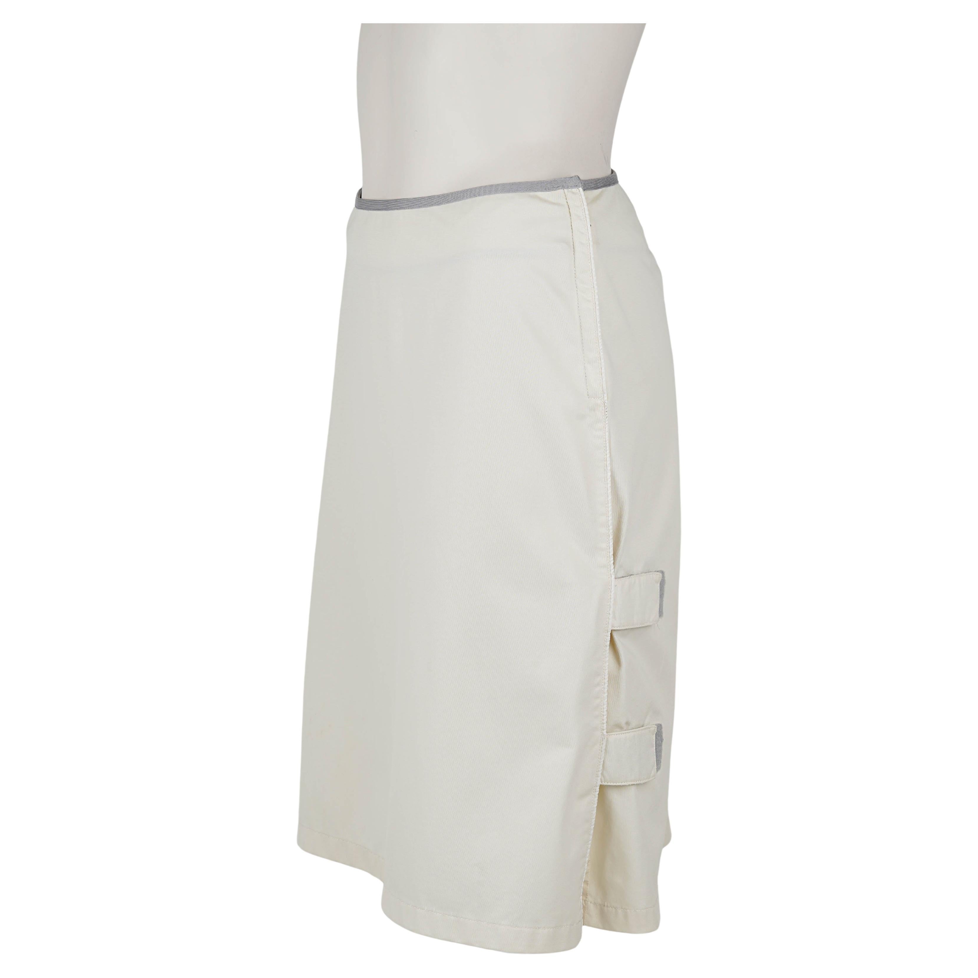 Falda de nailon técnico Prada Sport Off-White de los años 90 - IT 40 en venta 3