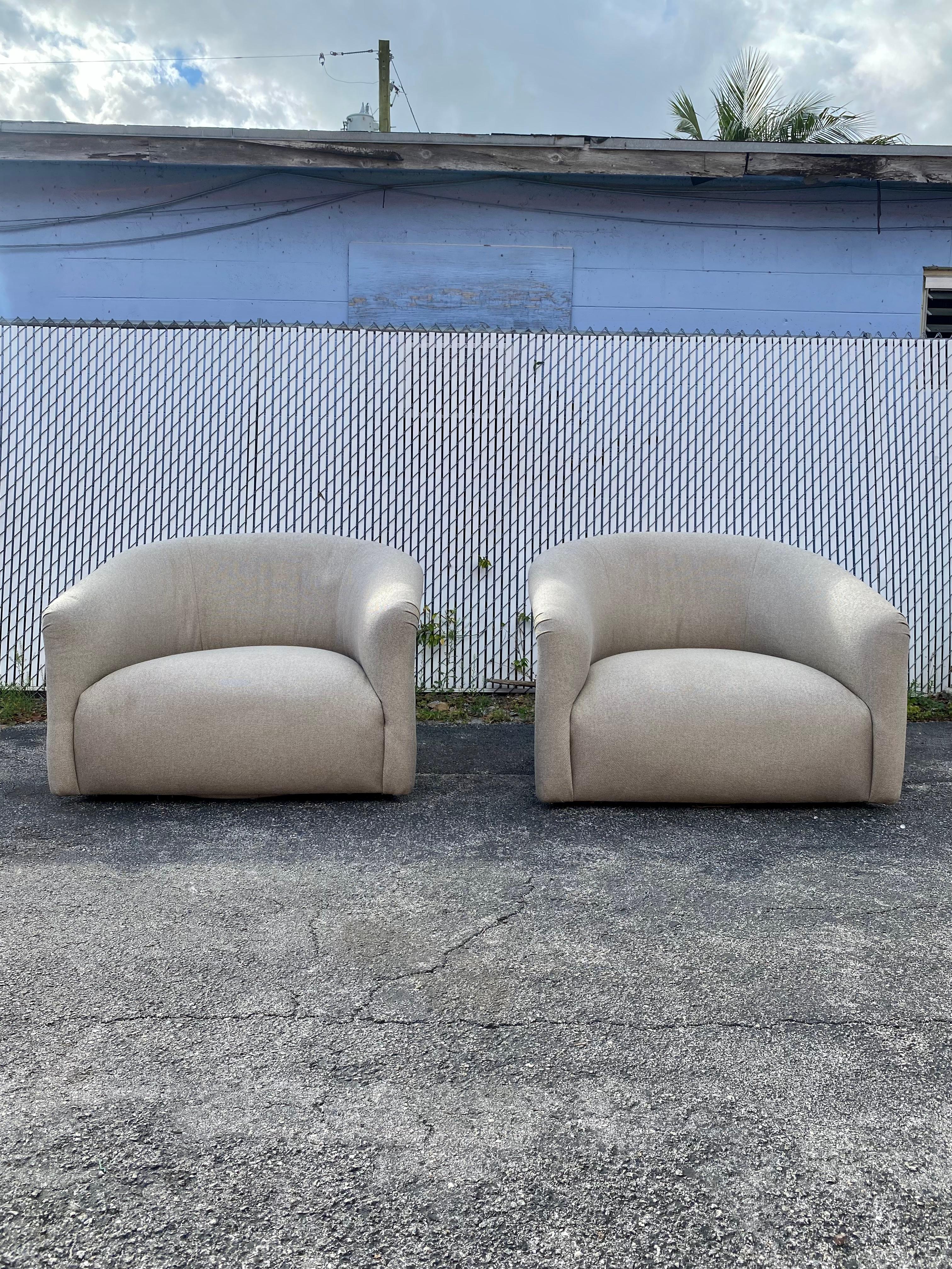 1990s Preview Oversized Cloud Tub Swivel Chairs, Set of 2 In Excellent Condition In Fort Lauderdale, FL
