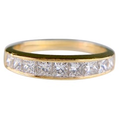 Anillo de oro amarillo de 18 quilates con diamantes de talla princesa de los años 90