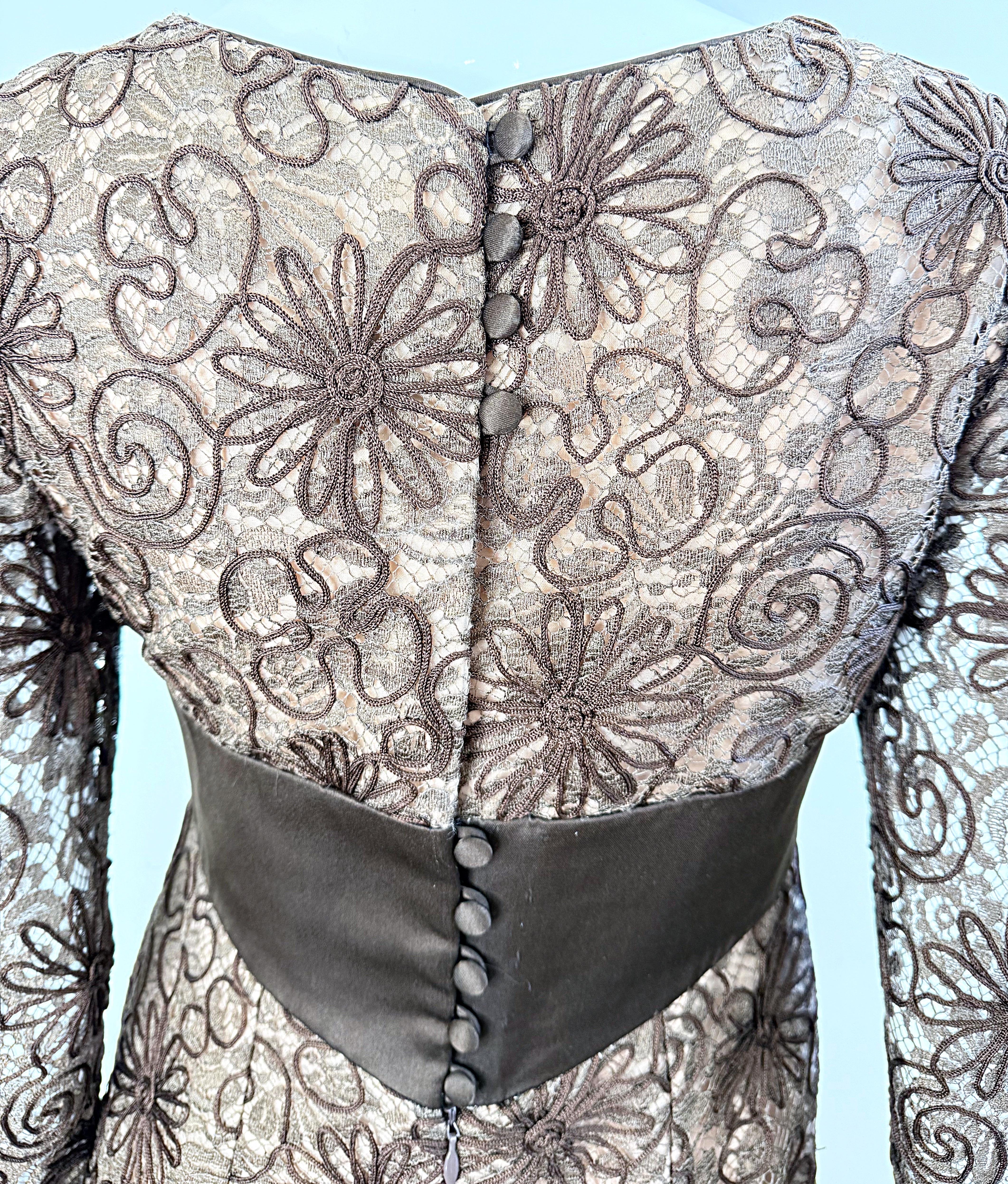 1990s Raoul Arango for Bergdorf Goodman Sz 6 Brown Nude Lace Vintage Gown Dress For Sale 9