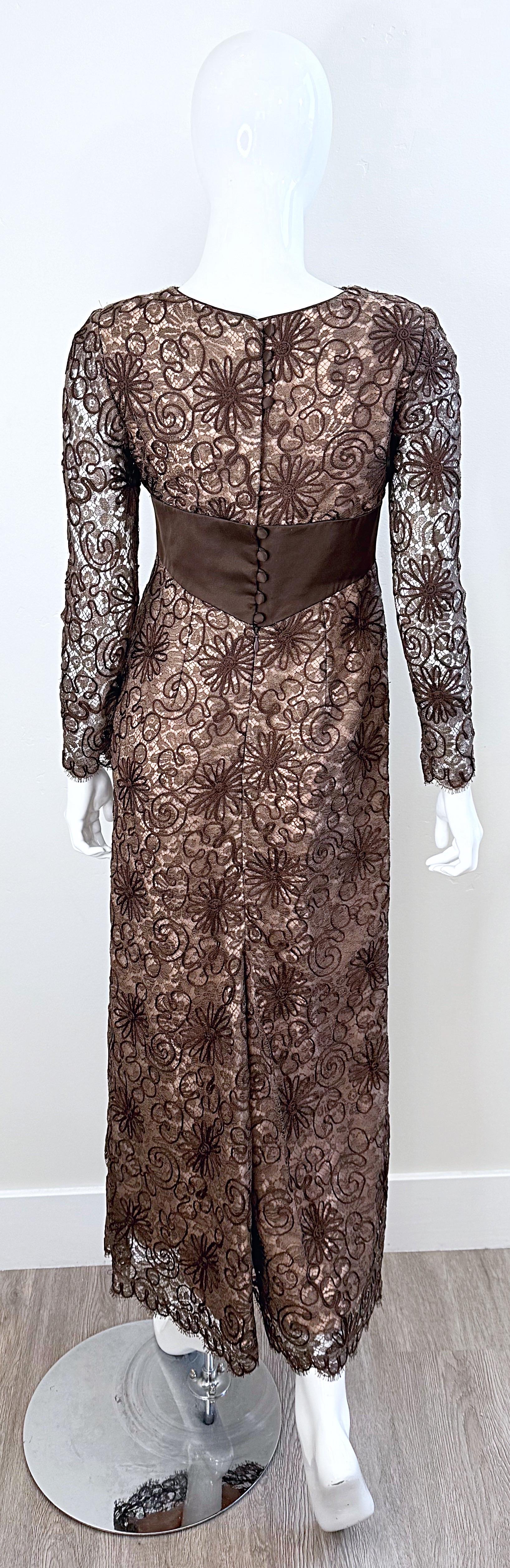 1990s Raoul Arango for Bergdorf Goodman Sz 6 Brown Nude Lace Vintage Gown Dress For Sale 10