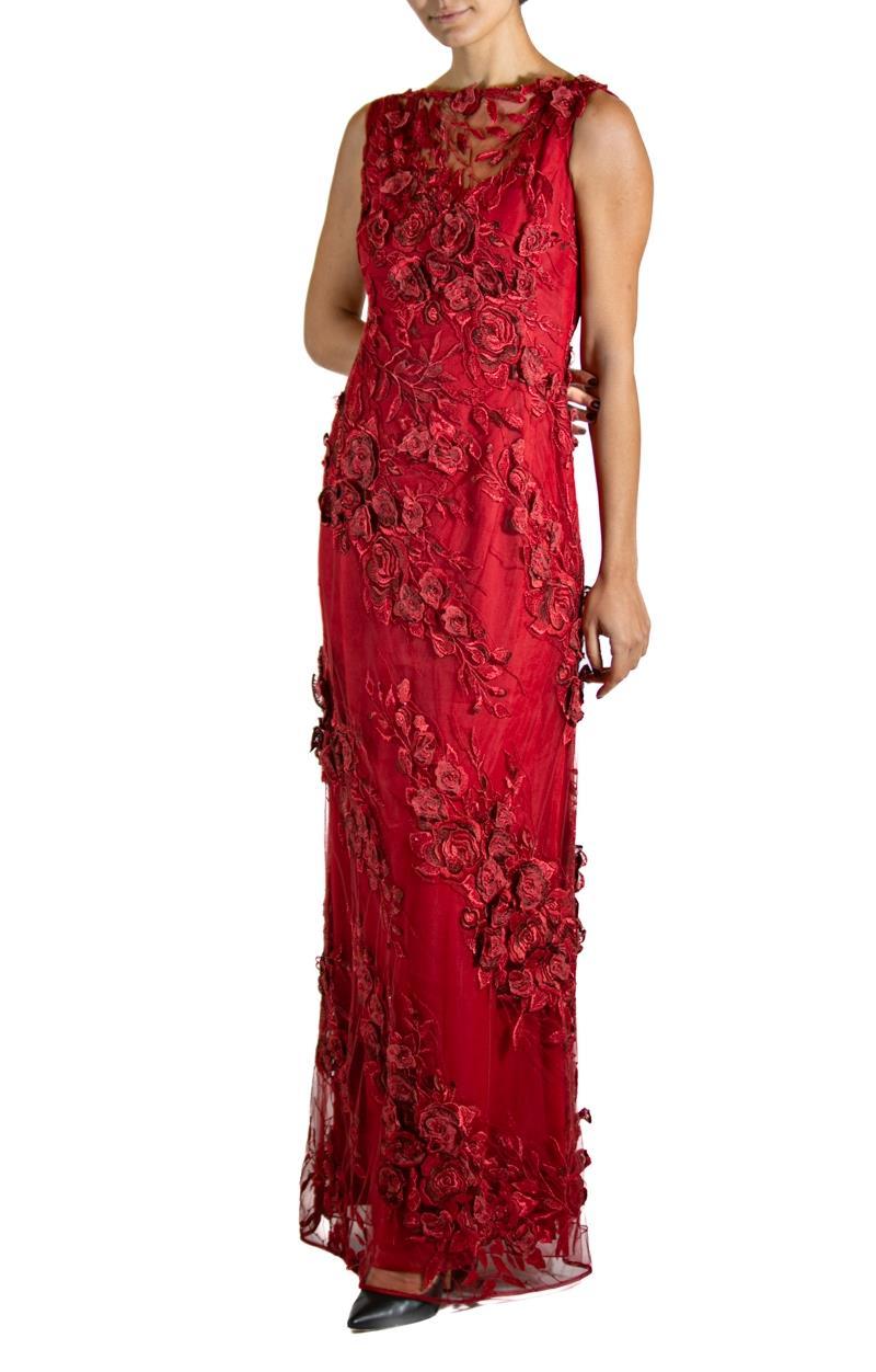 1990S Red Embroidered Silk Lace Rose  Gown For Sale 3