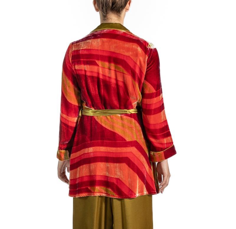 1990S Red & Green Plaid Rayon Silk Burnout Velvet Robe For Sale 3