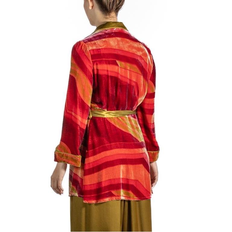 1990S Red & Green Plaid Rayon Silk Burnout Velvet Robe For Sale 4