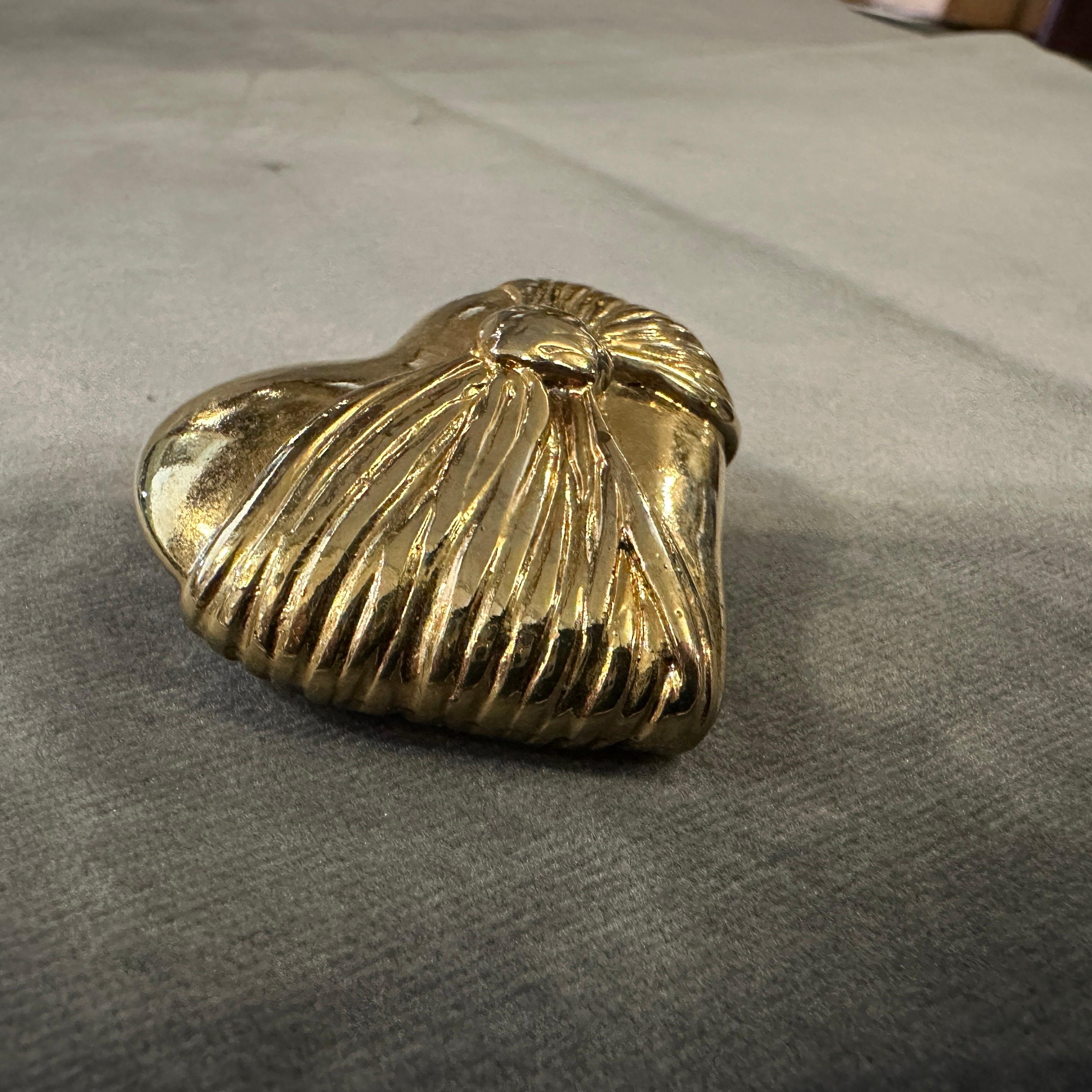 1990s Retro Brass French Heart Brooch by Loris Azzaro For Sale 4