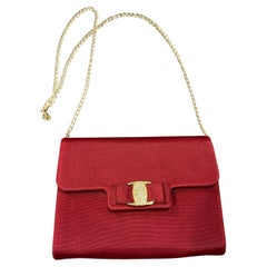 1990er Retro Abendtasche aus roter Seide, Messing und Schilfrohr von Salvatore Ferragamo