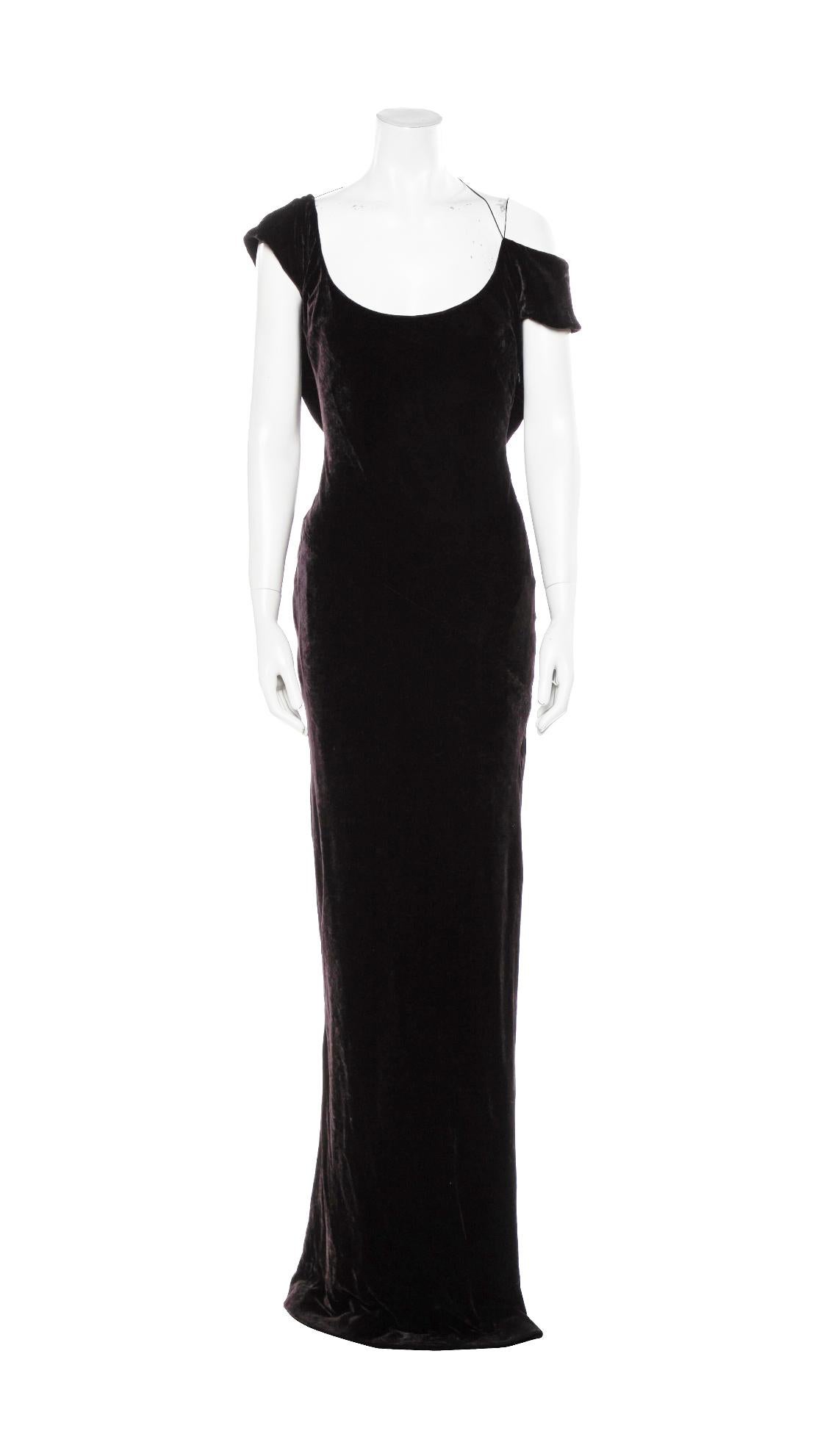 1990s Richard Tyler navy/ deep purple velvet gown 
Condition; excellent
100% silk
34