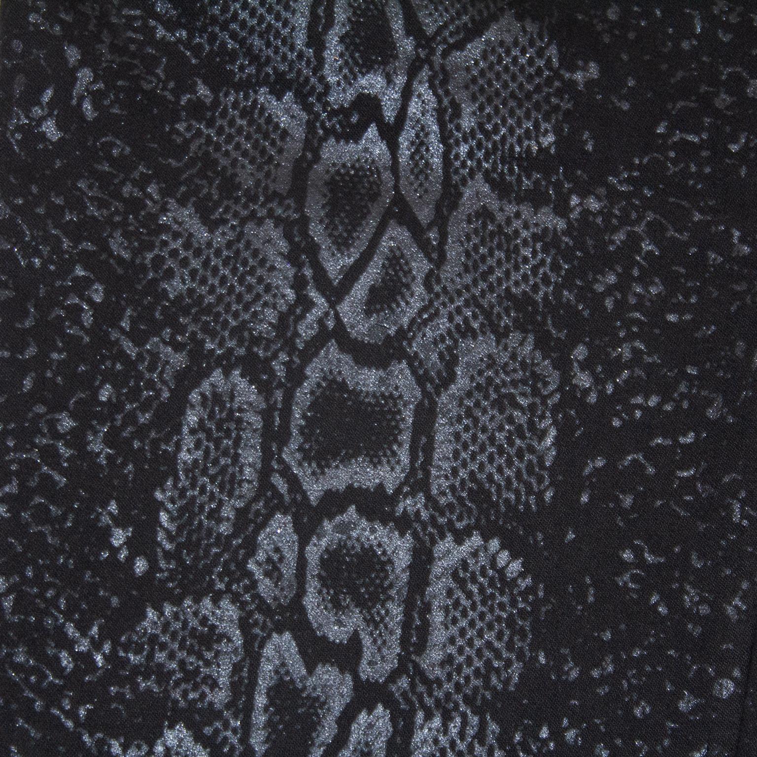 1990er Roberto Cavalli Schwarze Jeans mit Schlangenmuster für Damen oder Herren im Angebot