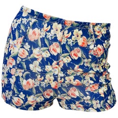 Roberto Cavalli anni '90, blu navy con stampa floreale, pantaloncini a rete vintage anni '90, pantaloni caldi