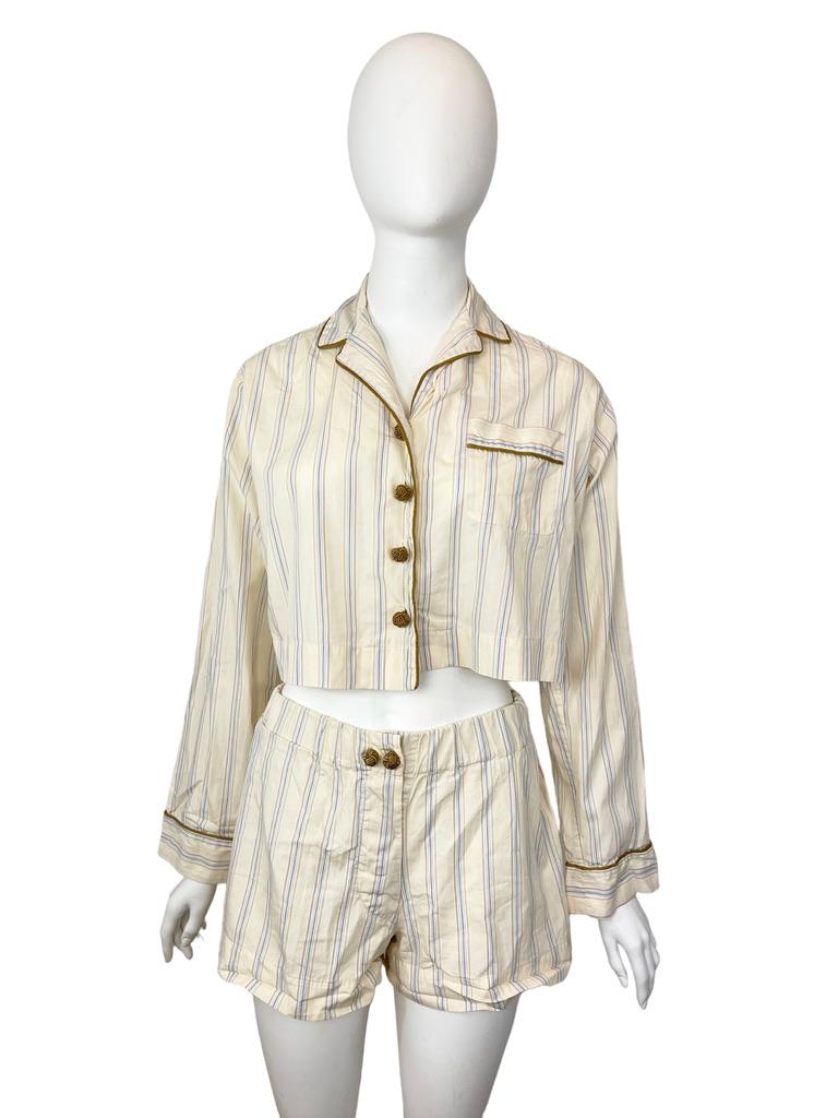 1990er Jahre ROMEO GIGLI Schlafanzug für den Abend 

Crop Top und Shorts
100% Baumwolle
Zustand: Ausgezeichnet
Größe: S  US4, IT40