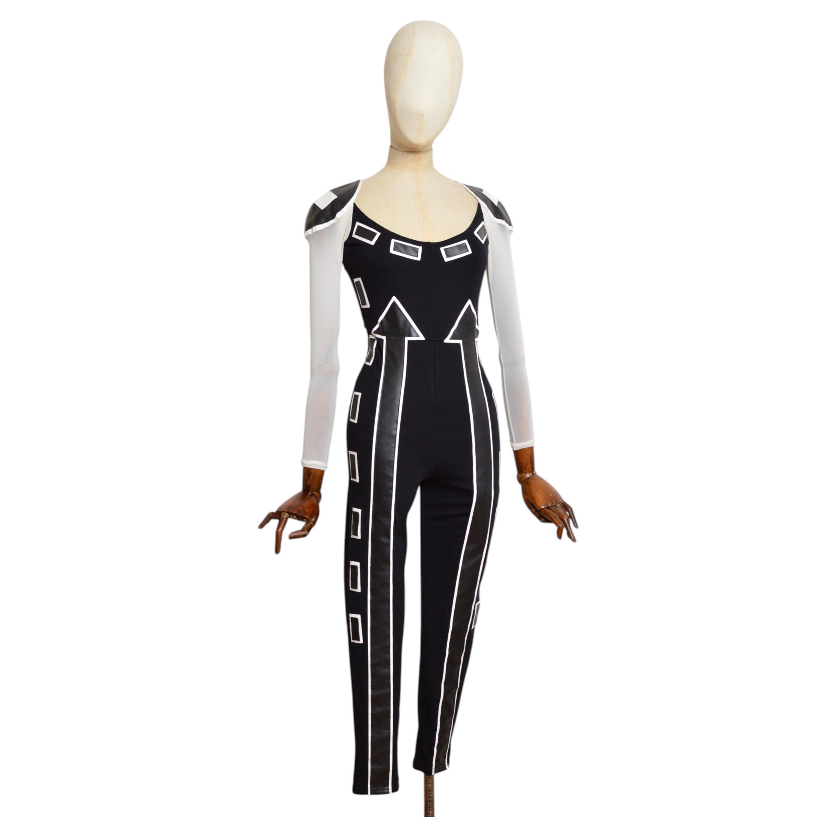 1990's Romeo Pour Juliette Full length Arrow Jumpsuit Romper all in One suit