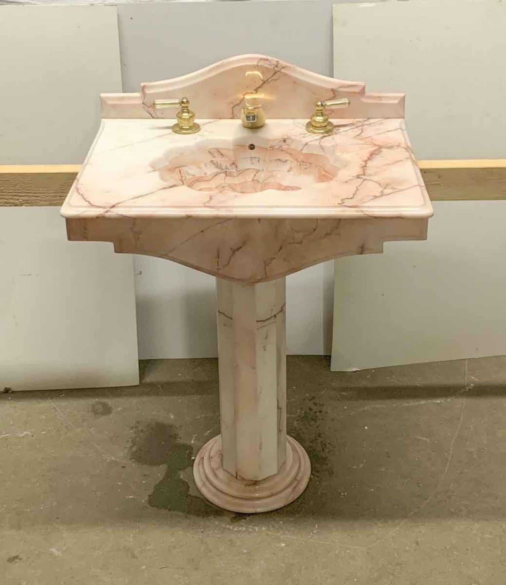 pedestal sinks with backsplash