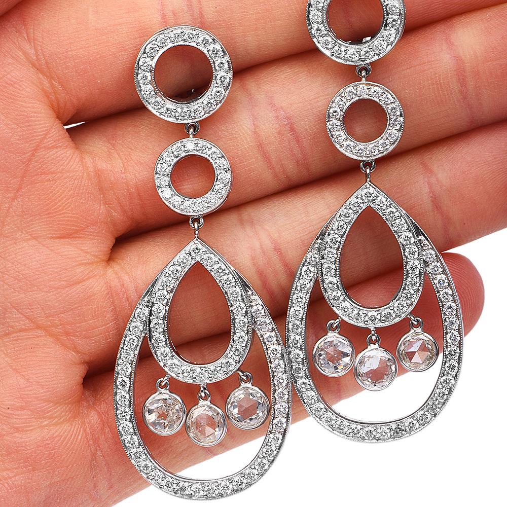 1990's Diamant taillé en rose Boucles d'oreilles pendantes en or blanc 18k Excellent état - En vente à Miami, FL