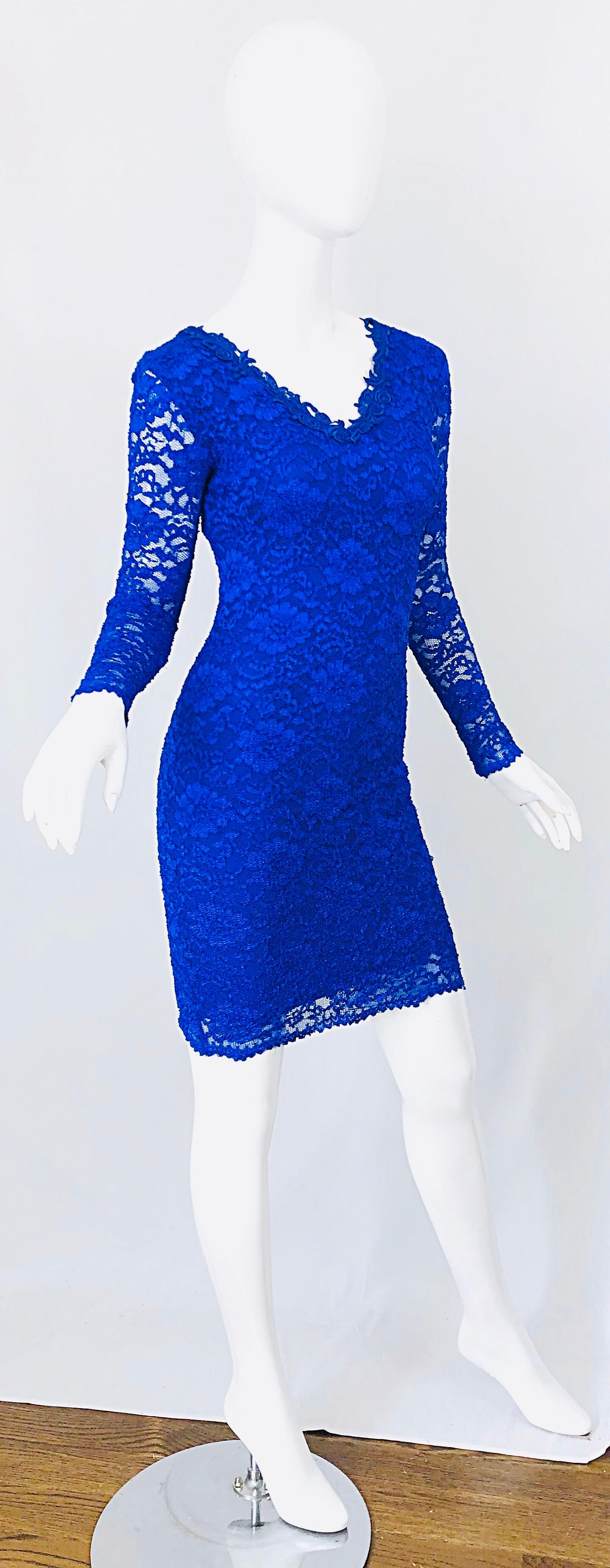 1990s Royal Cobalt Blue Lace Long Sleeve Floral Bodycon Vintage 90s Dress For Sale 3