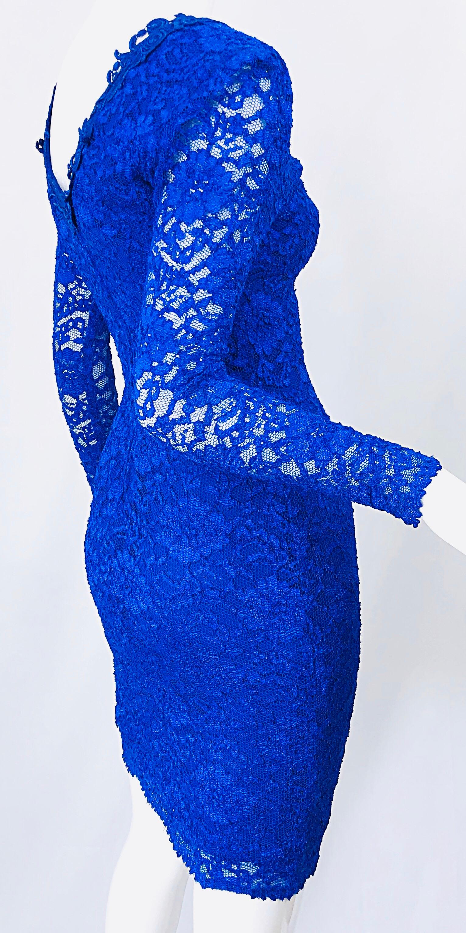 1990s Royal Cobalt Blue Lace Long Sleeve Floral Bodycon Vintage 90s Dress In Excellent Condition For Sale In San Diego, CA