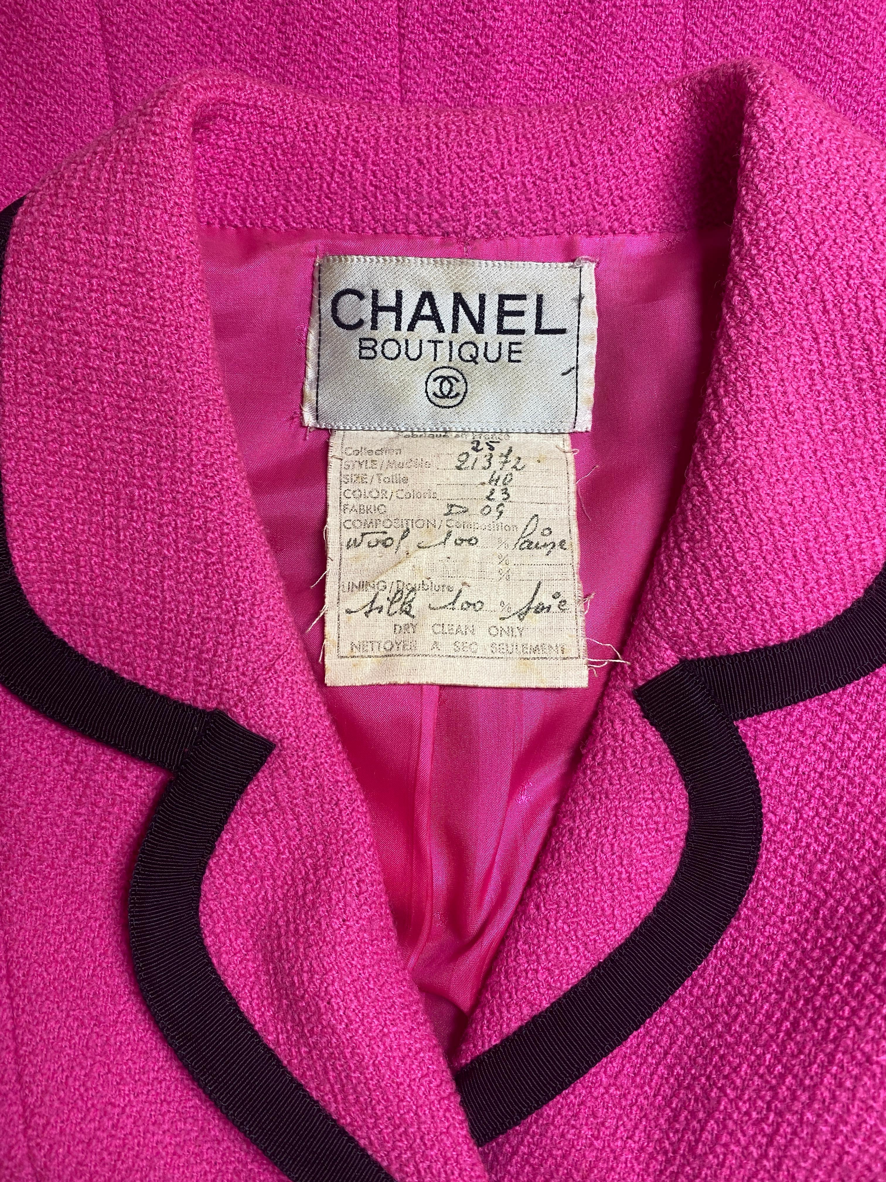 1991 Runway Documented Chanel Fuchsia Pink Wool Jacket For Sale 1