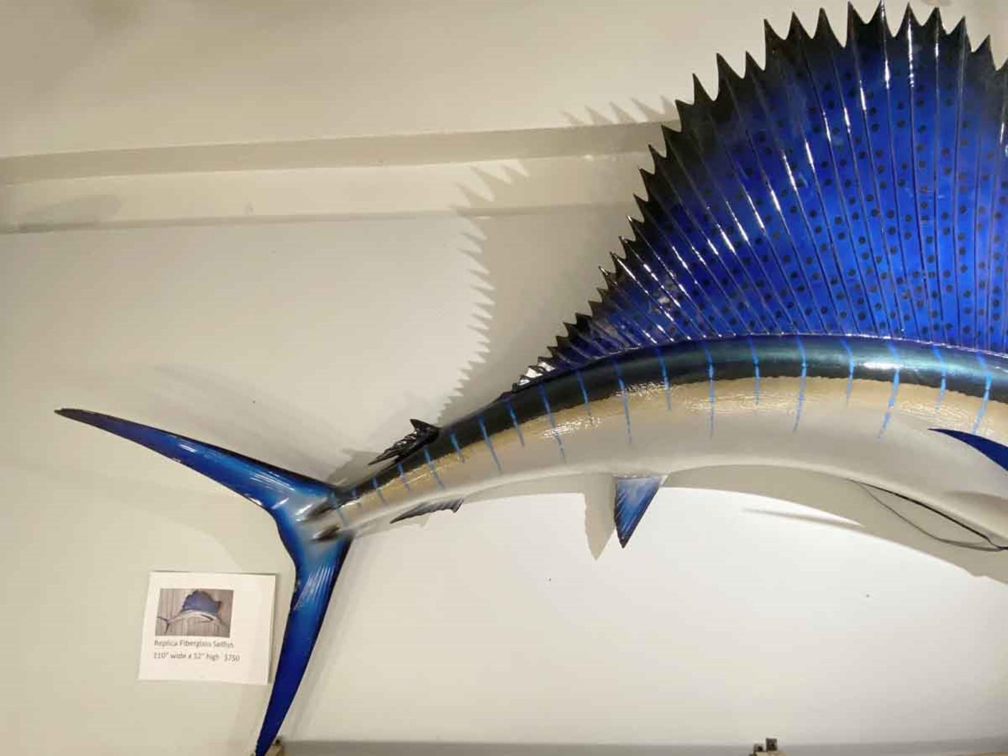 Réplique de taxidermie grandeur nature en fibre de verre de voilier des années 1990 Bon état à New York, NY