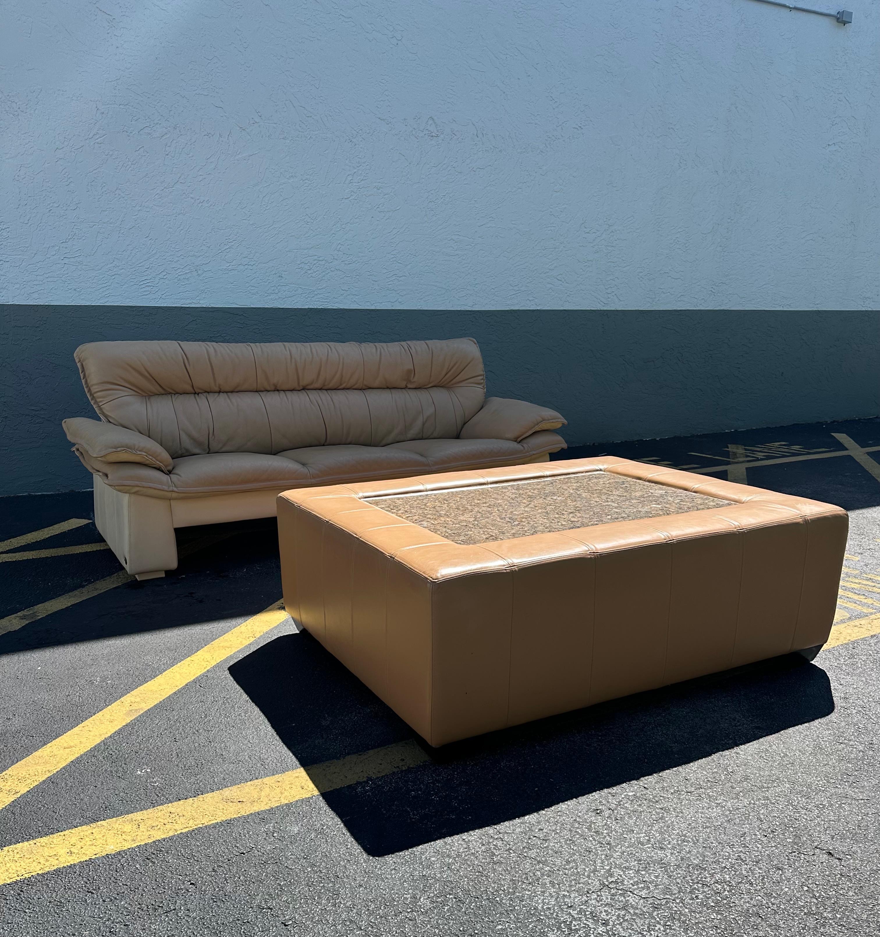 1990er Salotti Post Modern Top Grain Zweifarbiges Beigefarbenes Leder-Sofa im Angebot 9