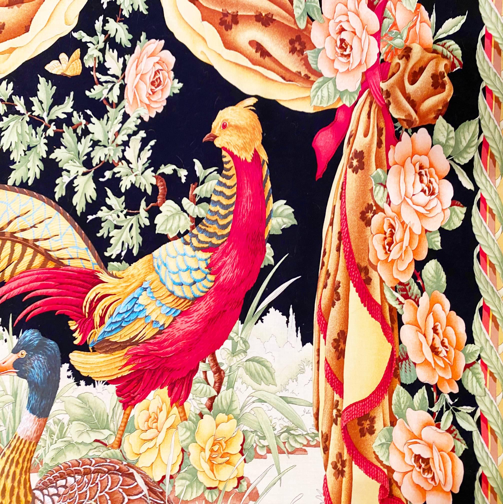 Orange Salvatore Ferragamo, couverture de coussin longue à fleurs d'oiseaux des années 1990 en vente