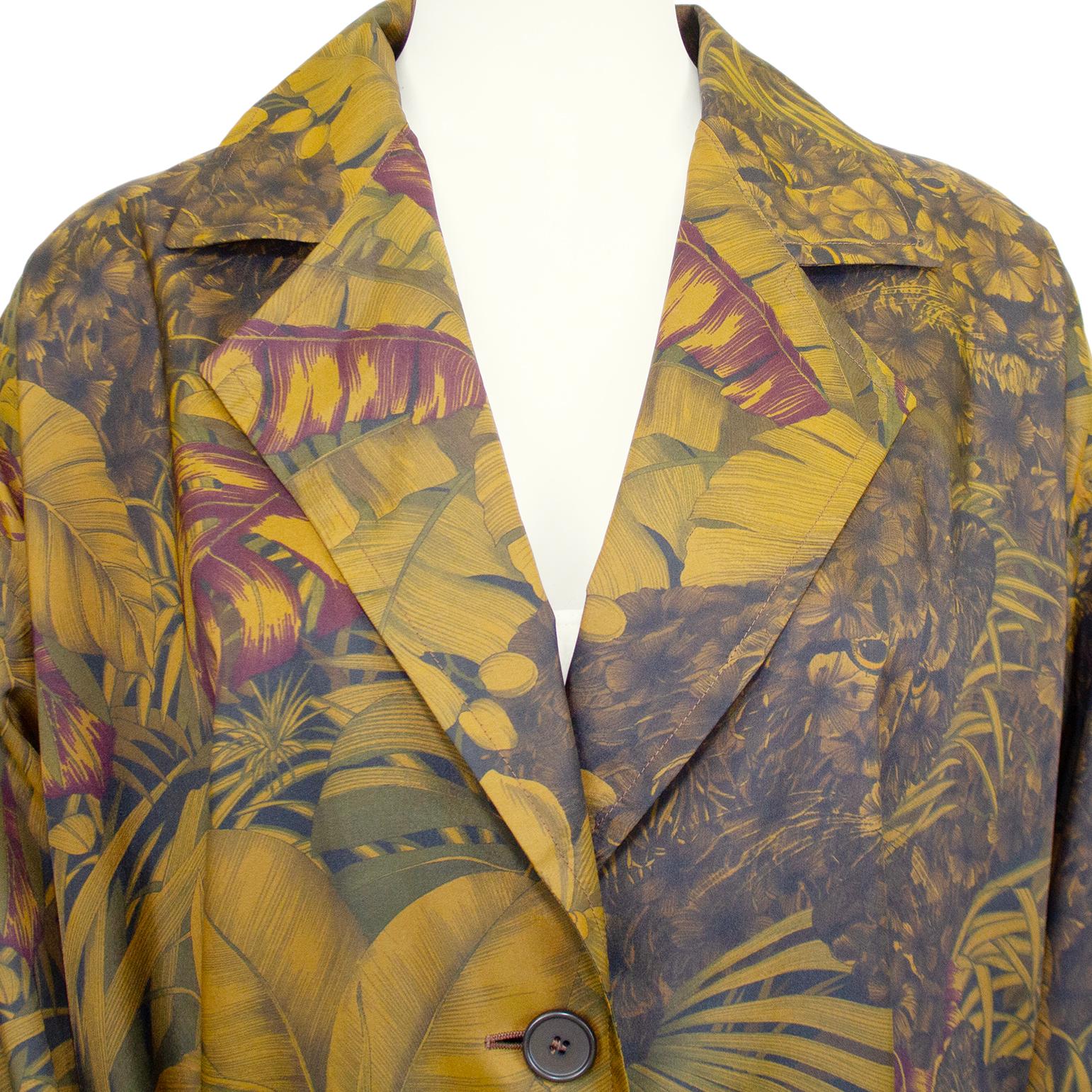 Salvatore Ferragamo - Imperméable imprimé feuilles de palmier bronze des années 1990 Bon état - En vente à Toronto, Ontario