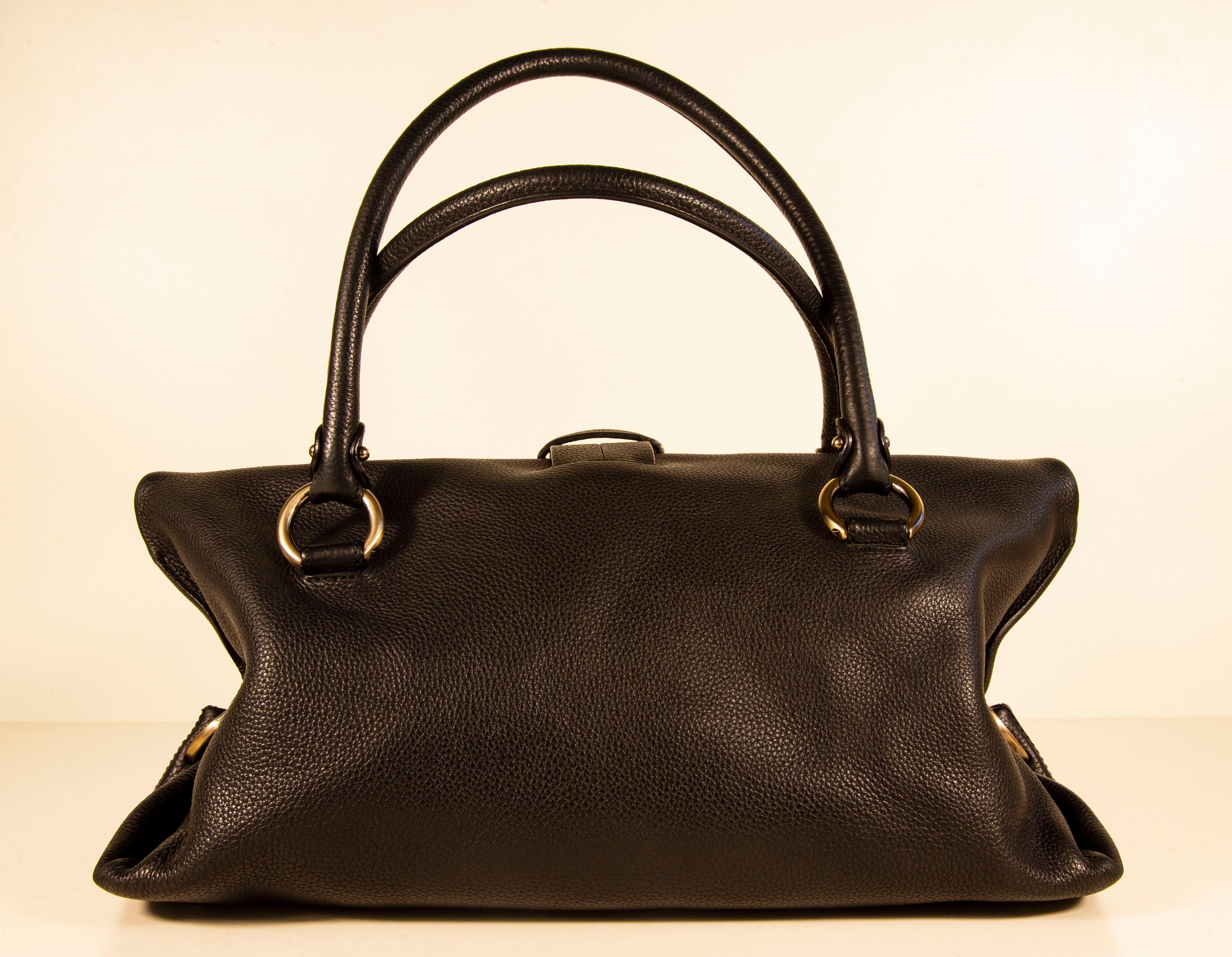 1990s Salvatore Ferragamo Shoulder Bag/Top Handle Bag in Black Leather In Good Condition In Arnhem, NL