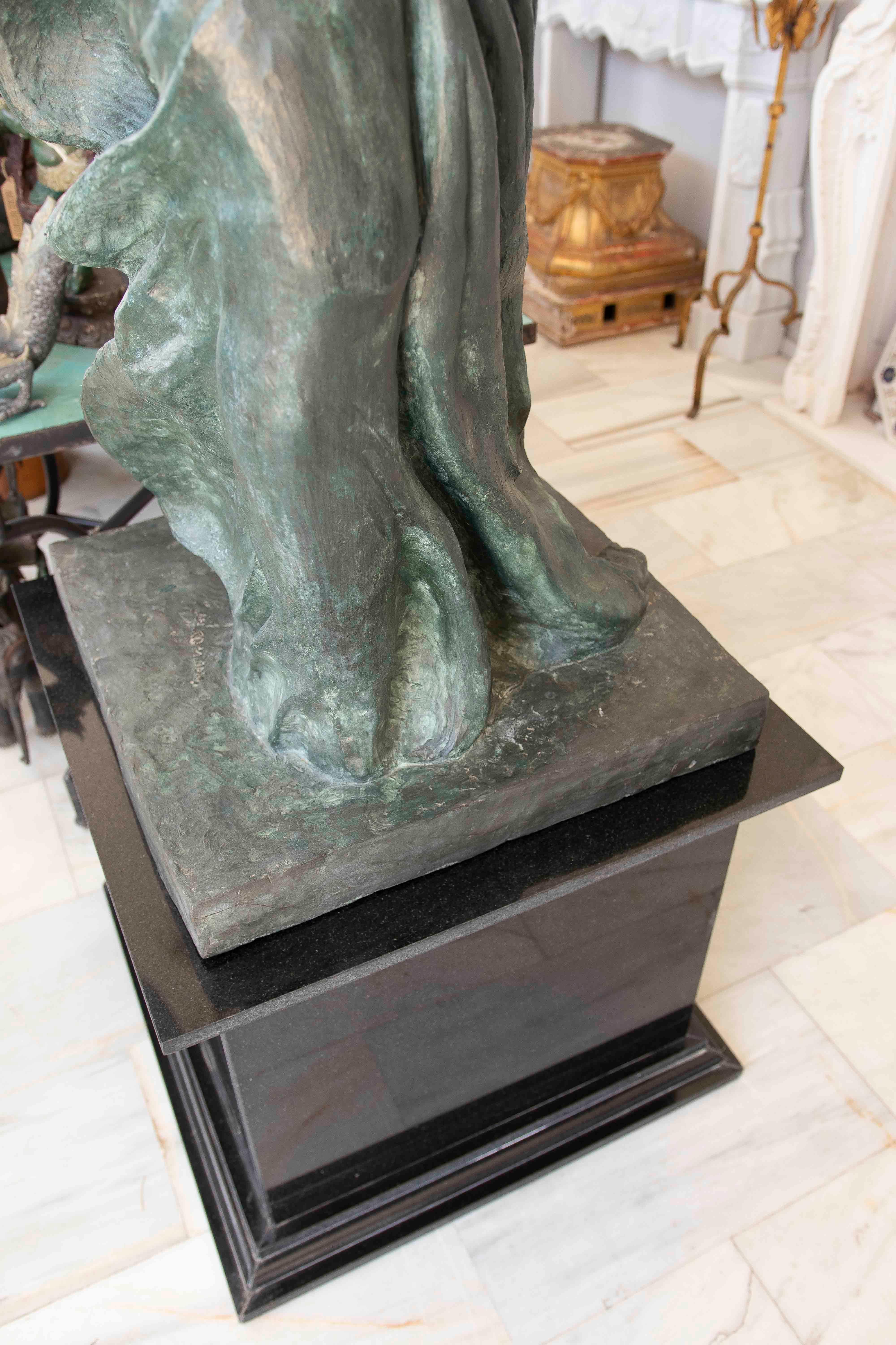 1990s Sculpture of the Victory of Samothrace in Bronze on Marble Pedestal For Sale 1