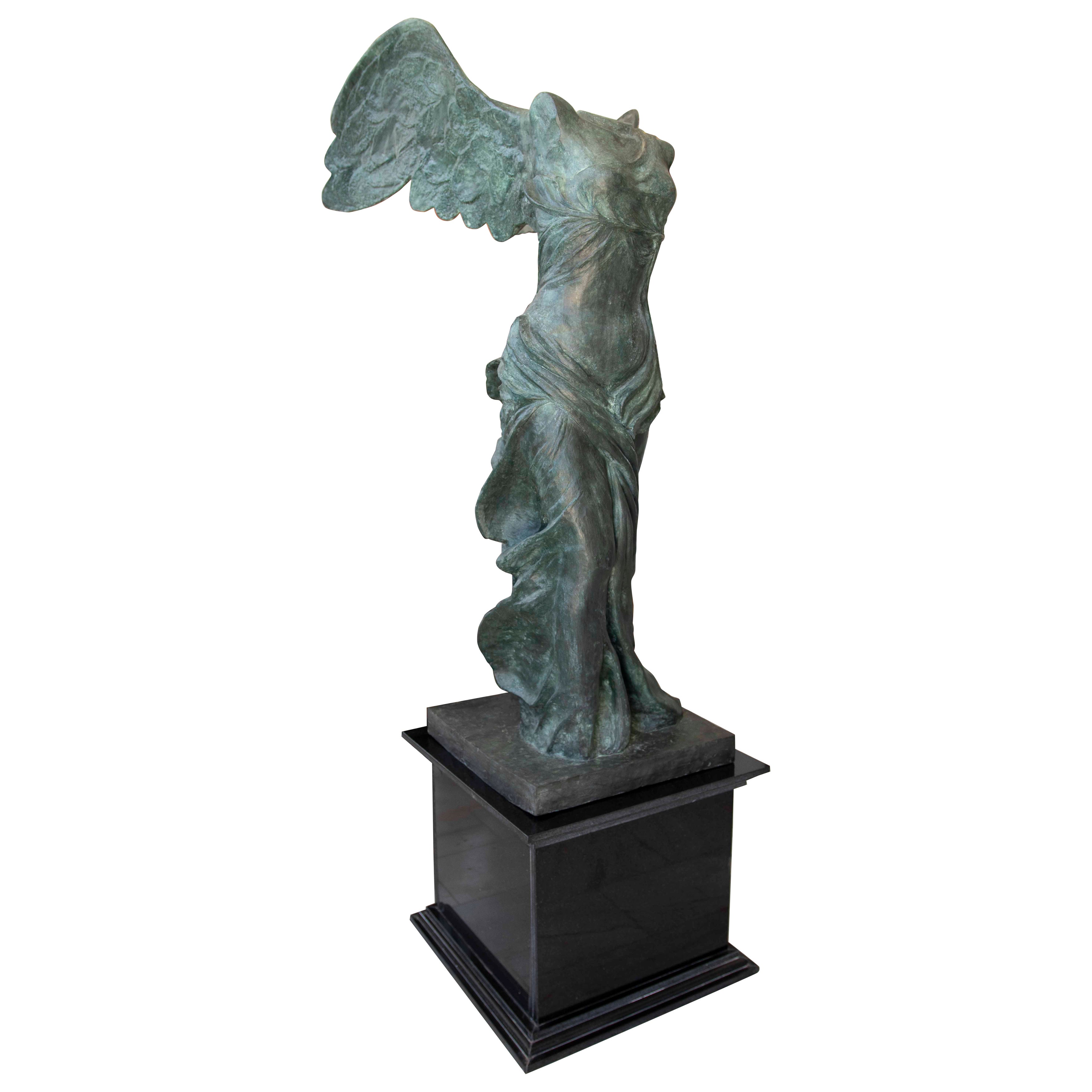 1990s Sculpture of the Victory of Samothrace in Bronze on Marble Pedestal For Sale