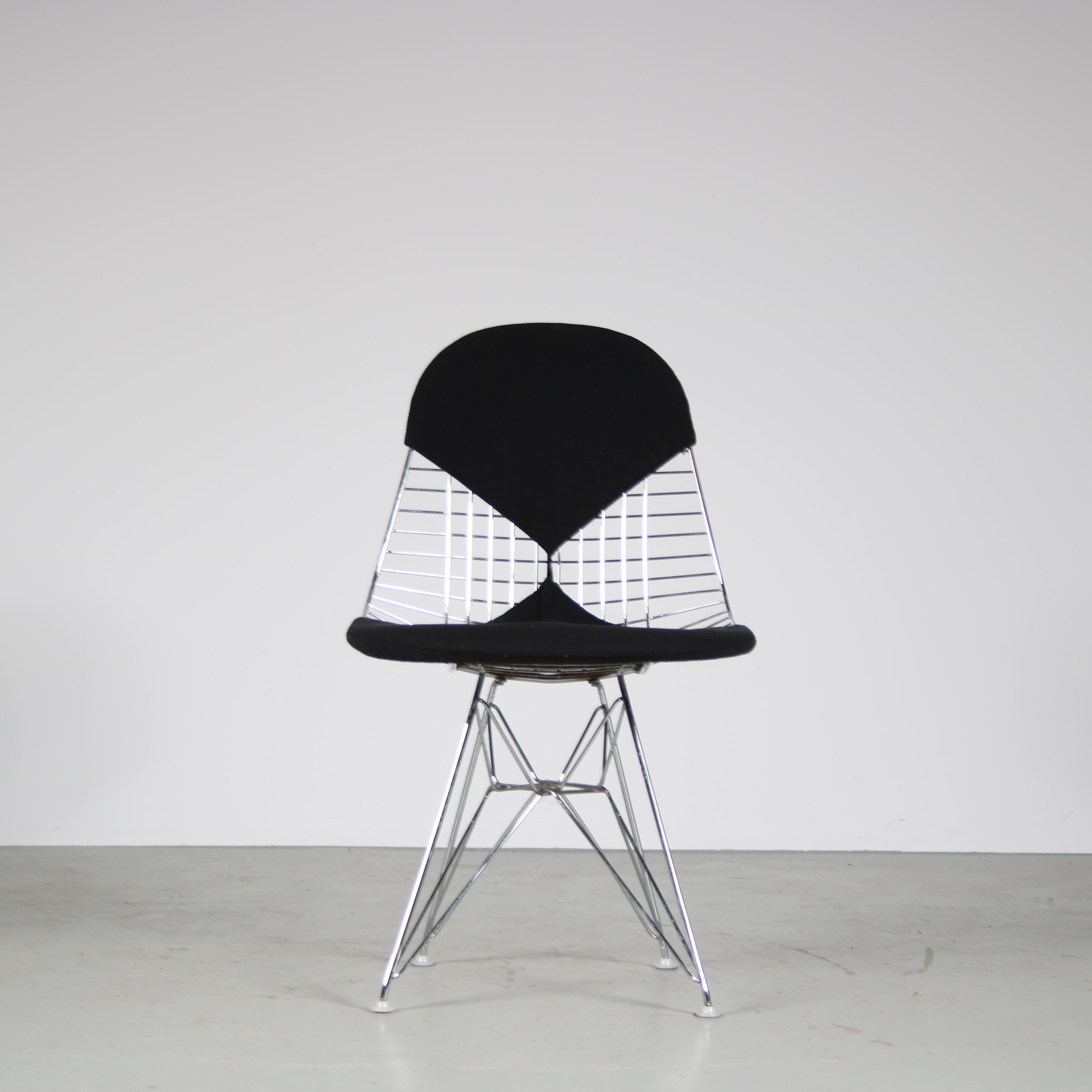 1990s Set of 4 “Bikini” Chairs by Charles & Ray Eames for Vitra, Germany 4