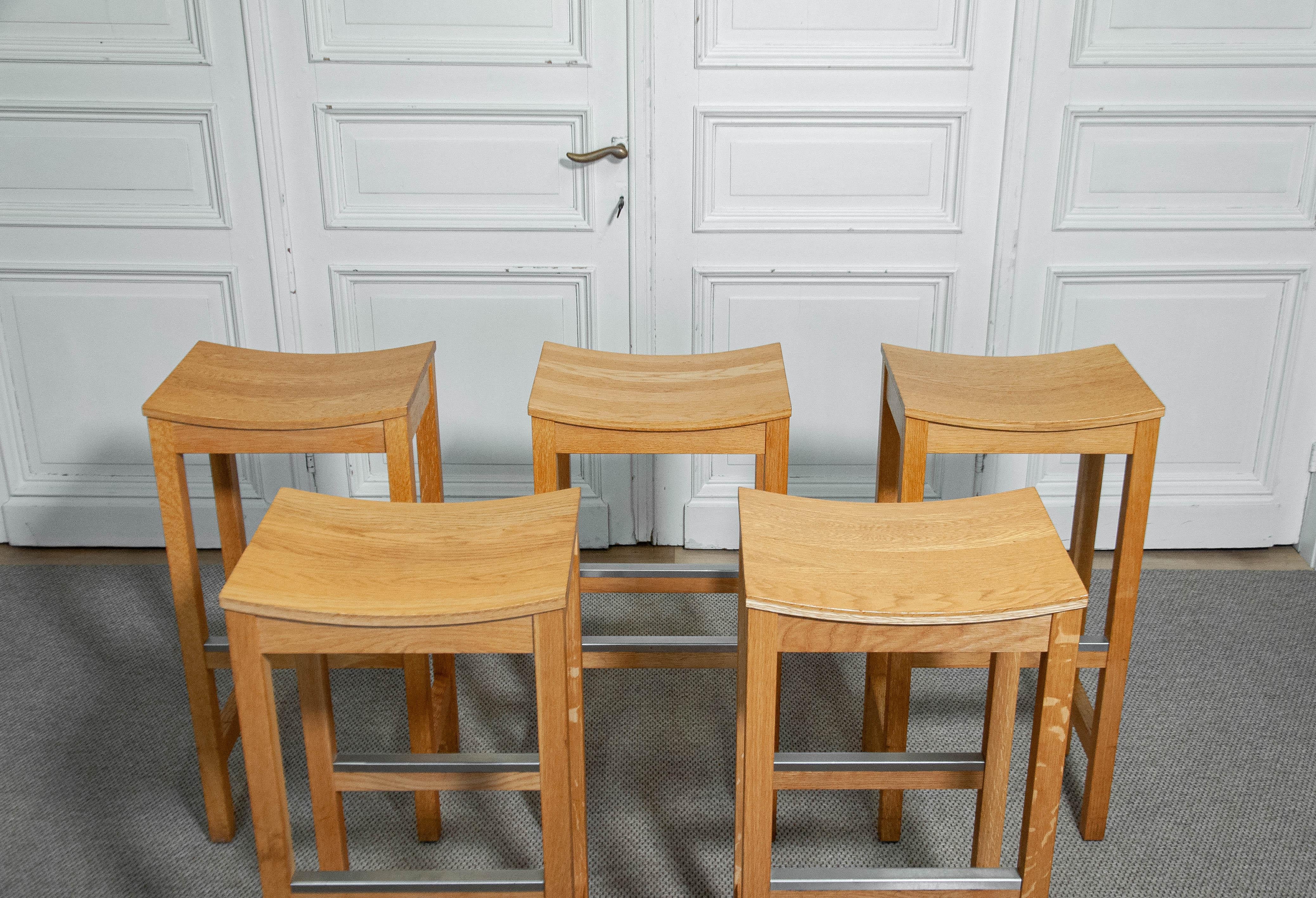 1990s Set of Five Oak Bar Stools For Sale 3