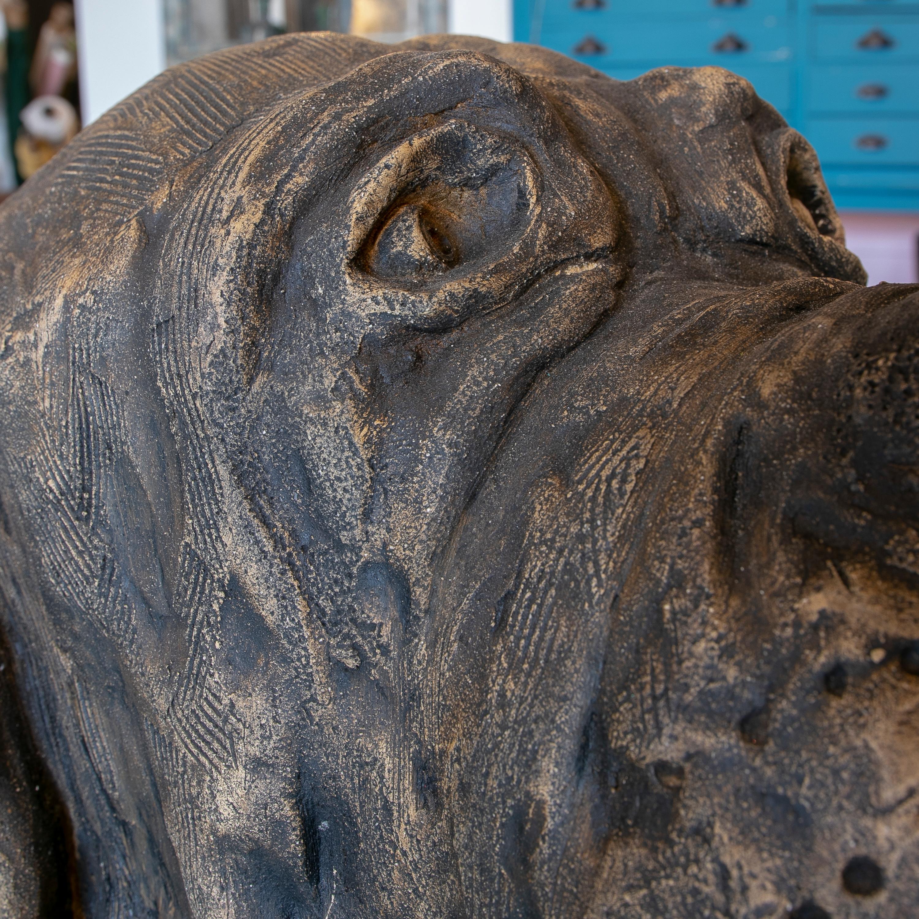 1990er Jahre Signierte handbemalte Hundekopf-Skulptur aus Keramik im Angebot 5