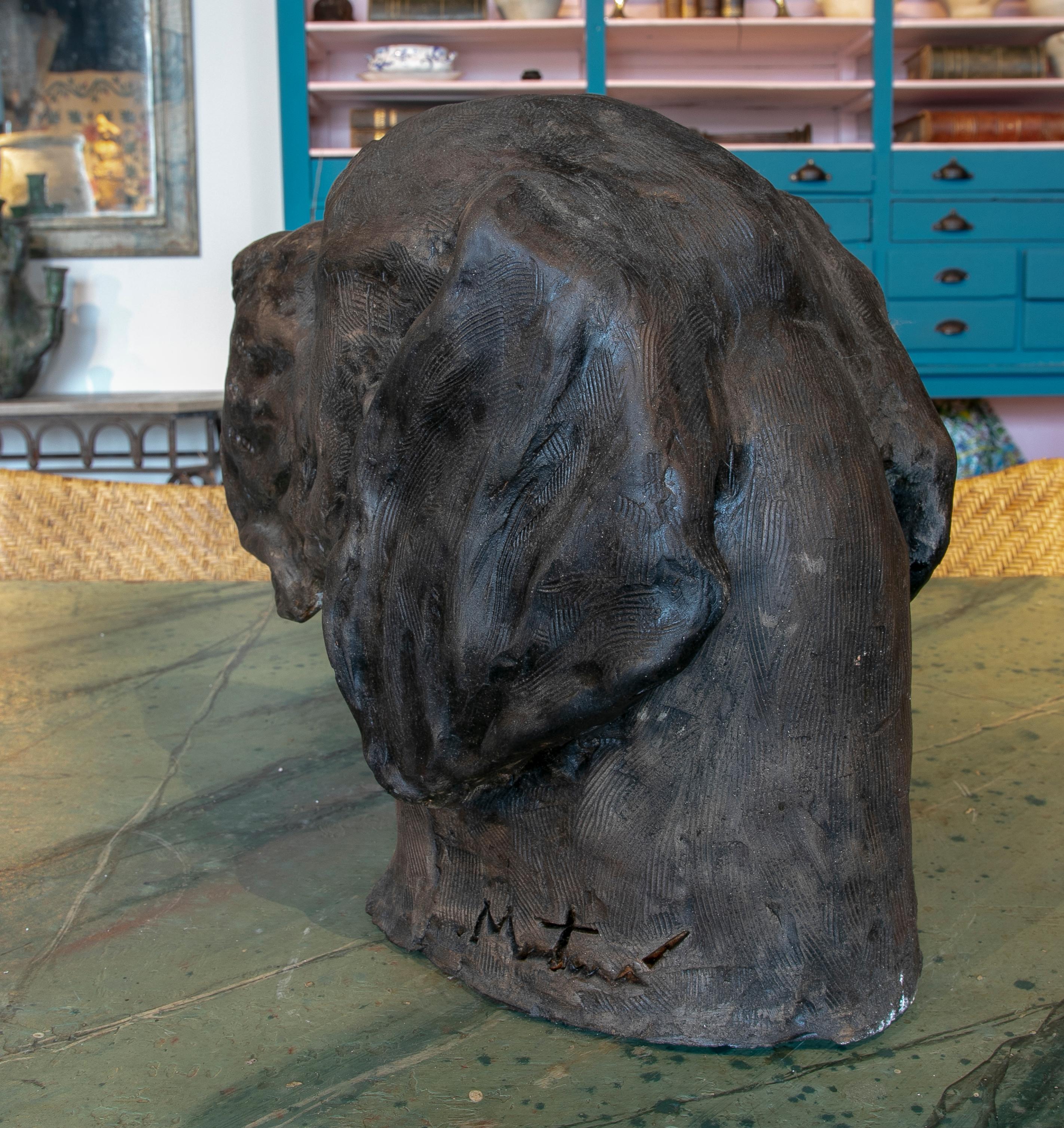dog head statue
