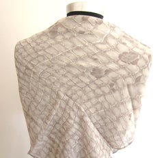 1990s Silk Escada Grey Leopard, Reptile Scarf Wrap, Nuovo, mai indossato anni '90