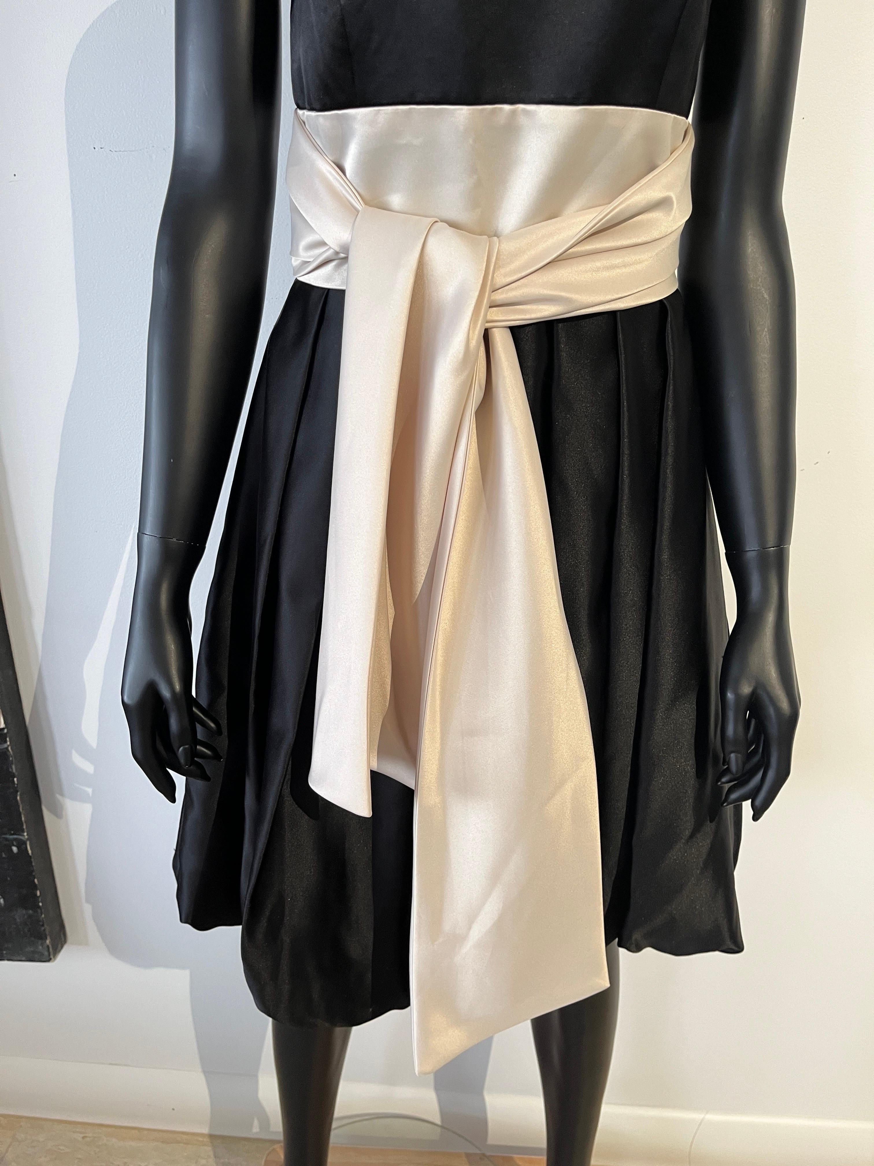 1990s Silk Party Dress with Bow and Bubble Hemline For Sale 2