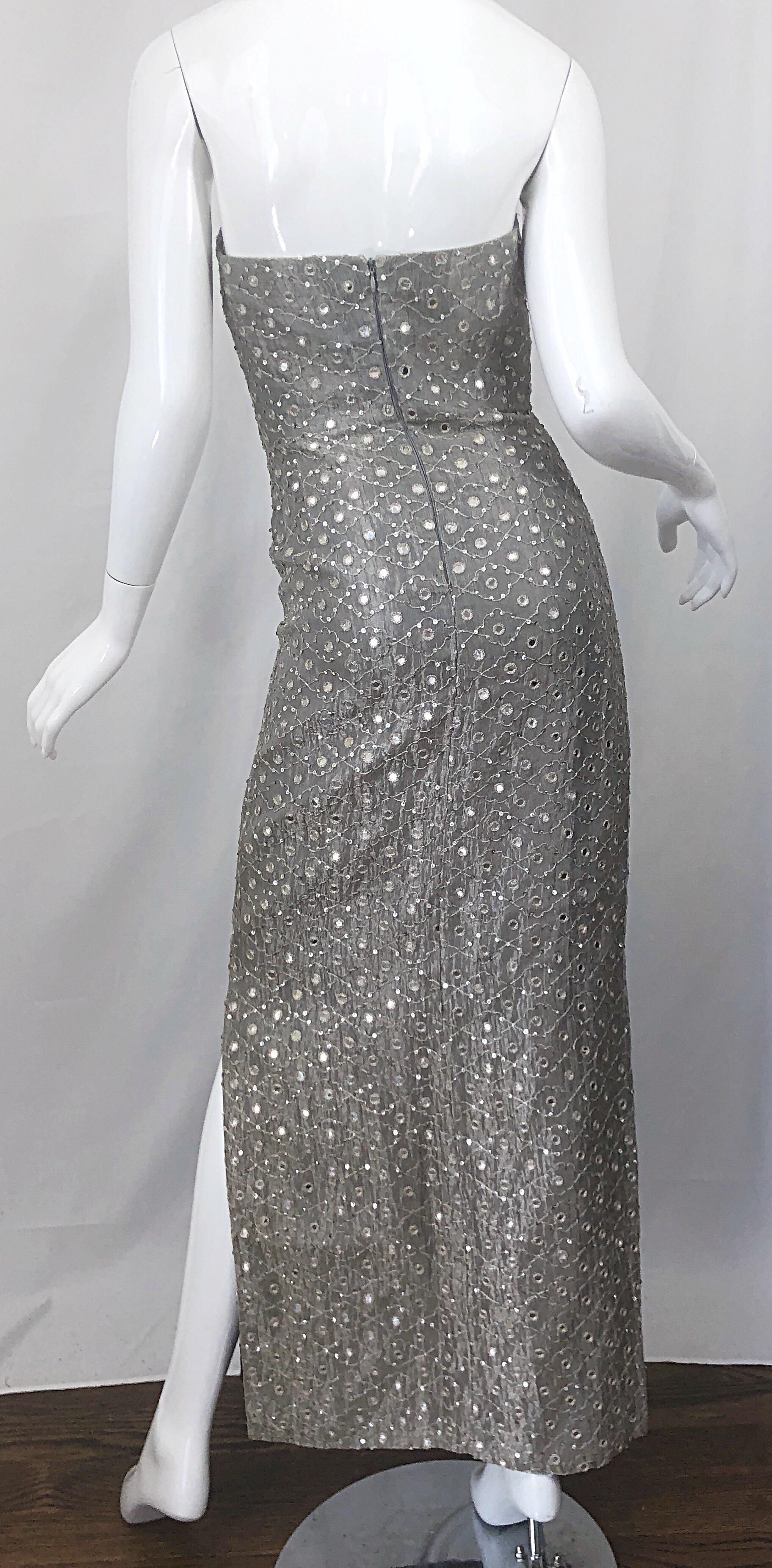 Años 90 Gris plateado Lentejuelas espejadas Talla 6 Vestido sin tirantes de seda de época en venta 5