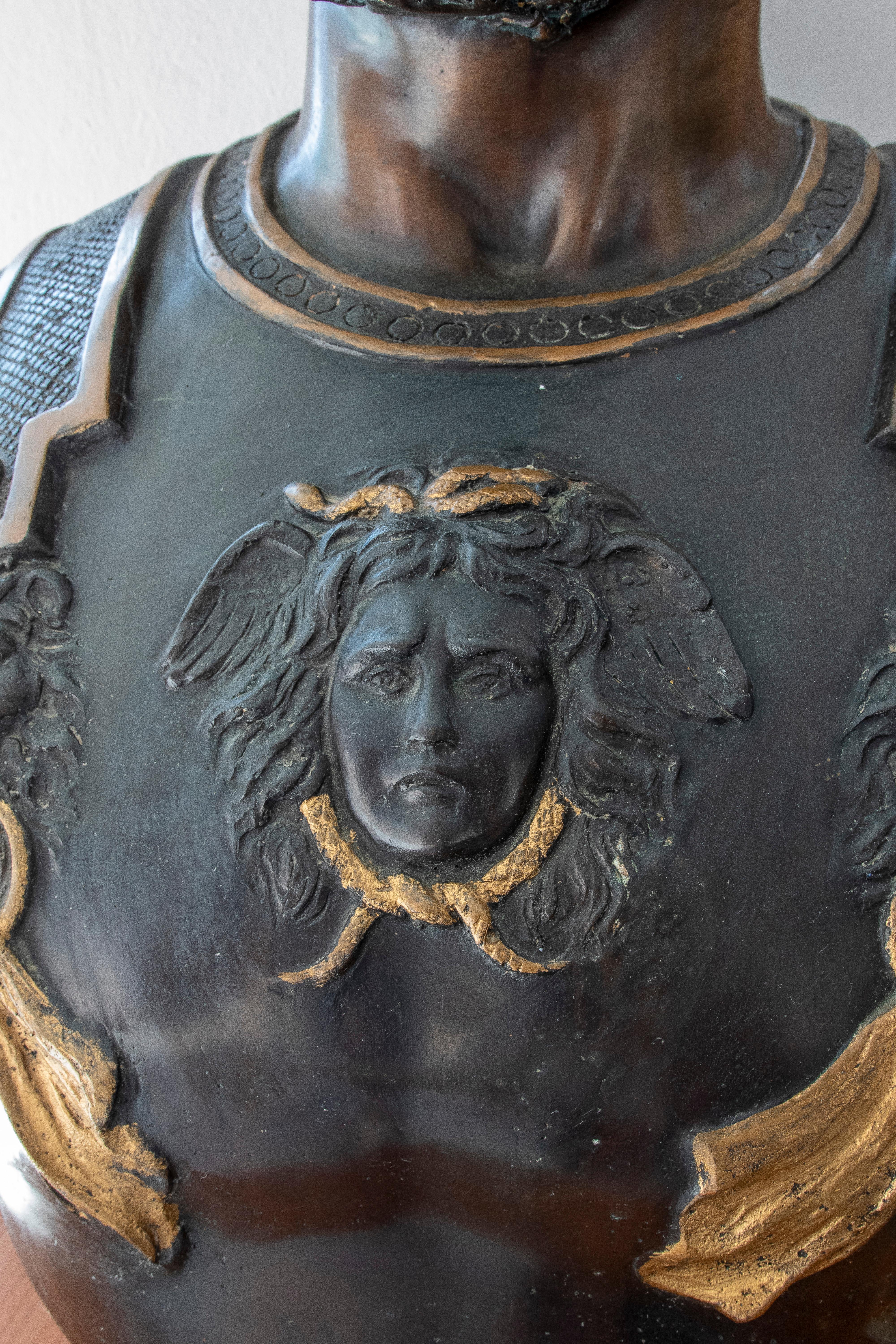1990er Jahre Spanische 2-farbige Bronzebüste eines römischen Generals im Angebot 7