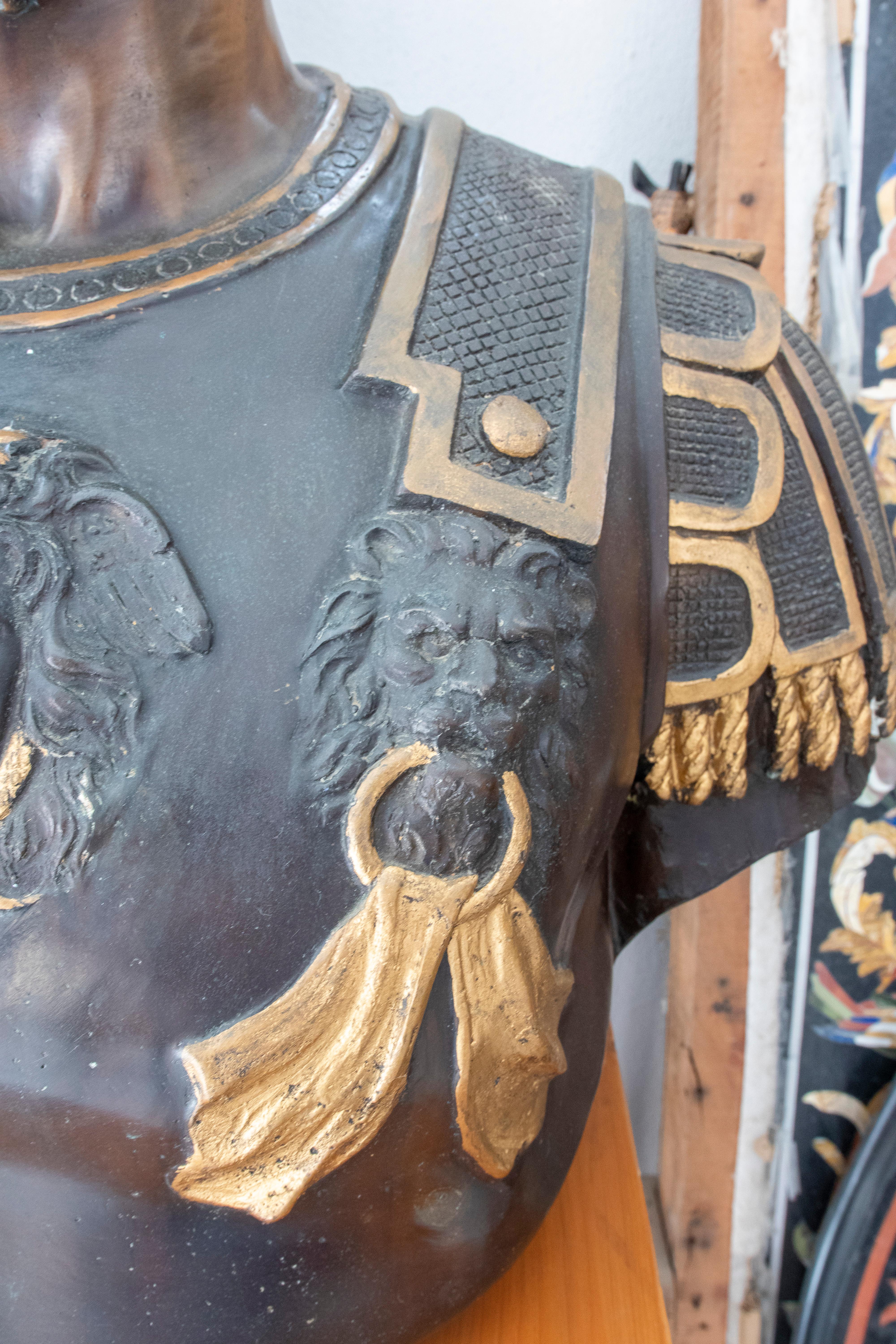 1990er Jahre Spanische 2-farbige Bronzebüste eines römischen Generals im Angebot 8