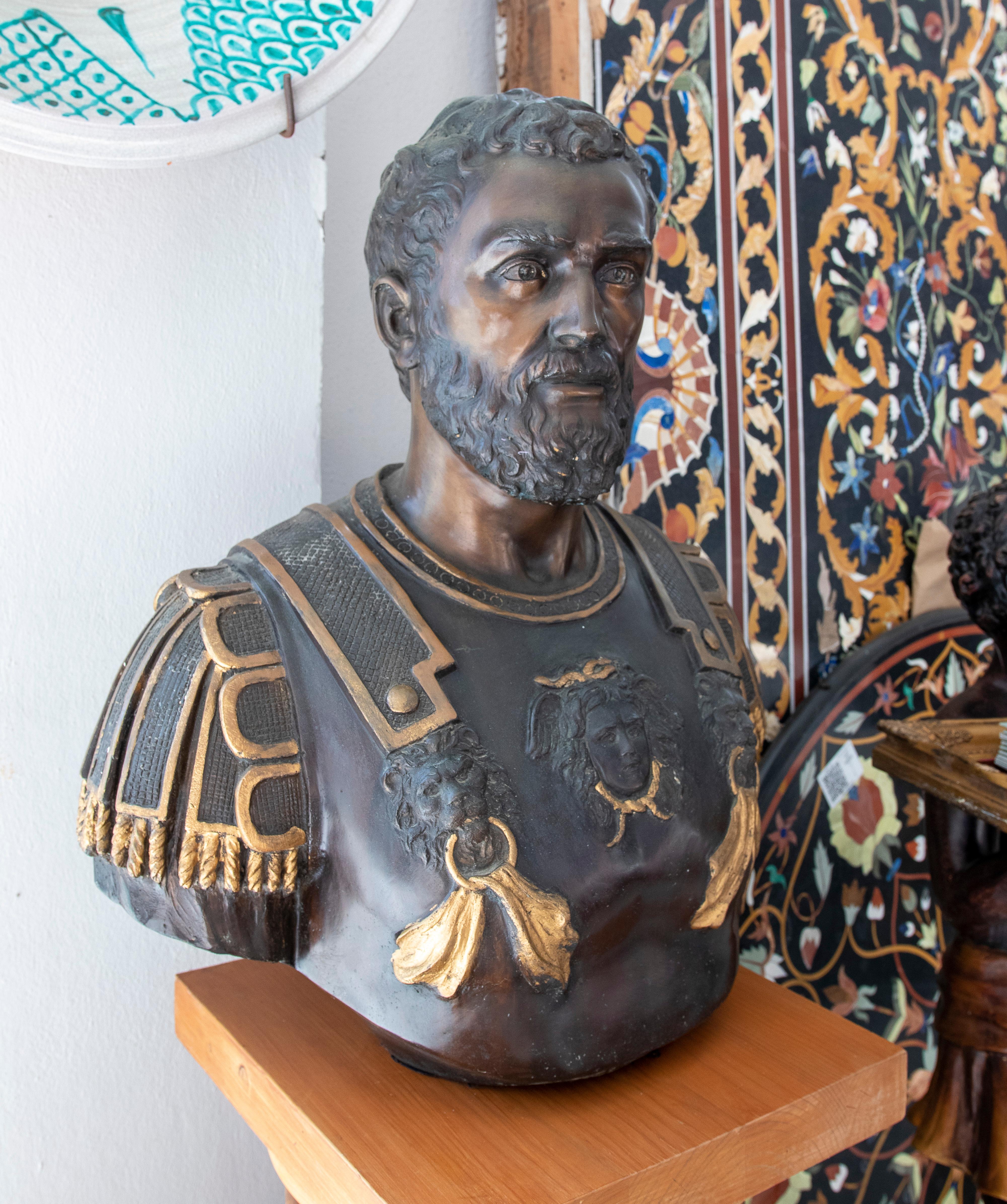 1990er Jahre Spanische 2-farbige Bronzebüste eines römischen Generals (20. Jahrhundert) im Angebot