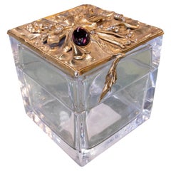 Spanische Glasschachtel aus den 1990er Jahren mit Halbedelsteinen und Blumenelementen, Metallplatte
