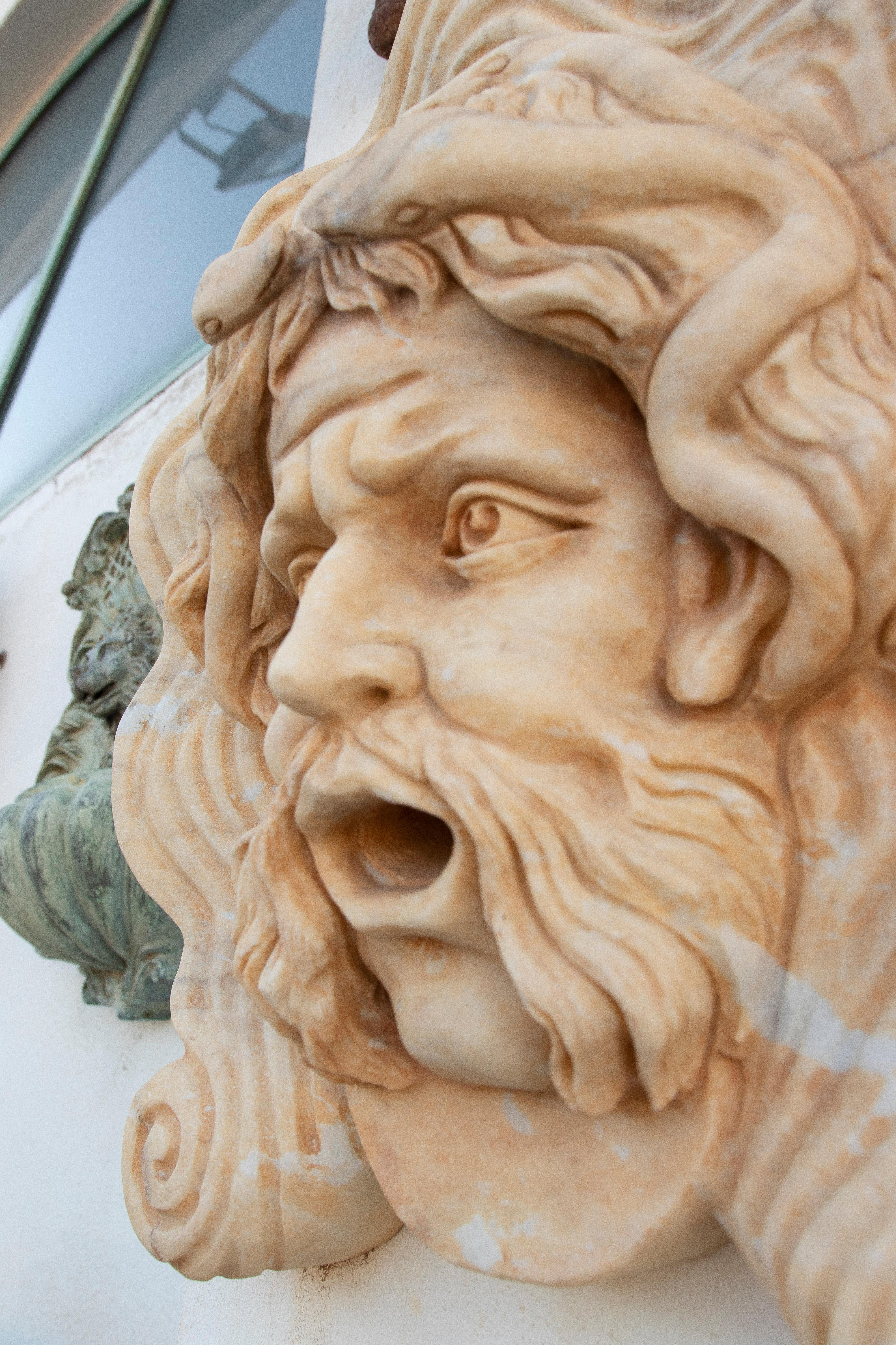 1990s Spanish Hand Carved Aged Macael White Marble Mascaron of Roman Male Medusa In Good Condition For Sale In Marbella, ES