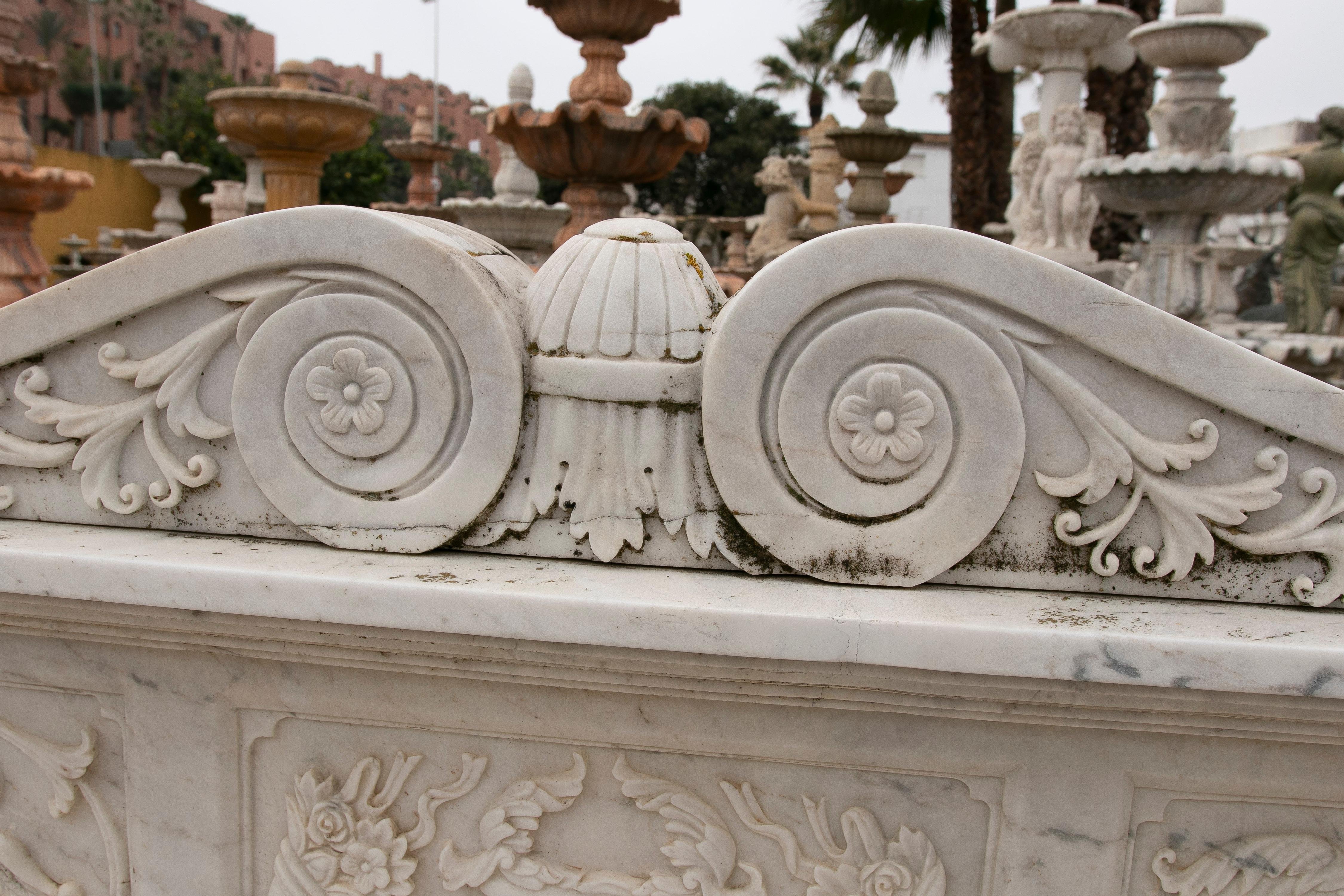 1990s Spanish Hand Carved Carrara White Marble 2-Seater Renaissance Bench  15