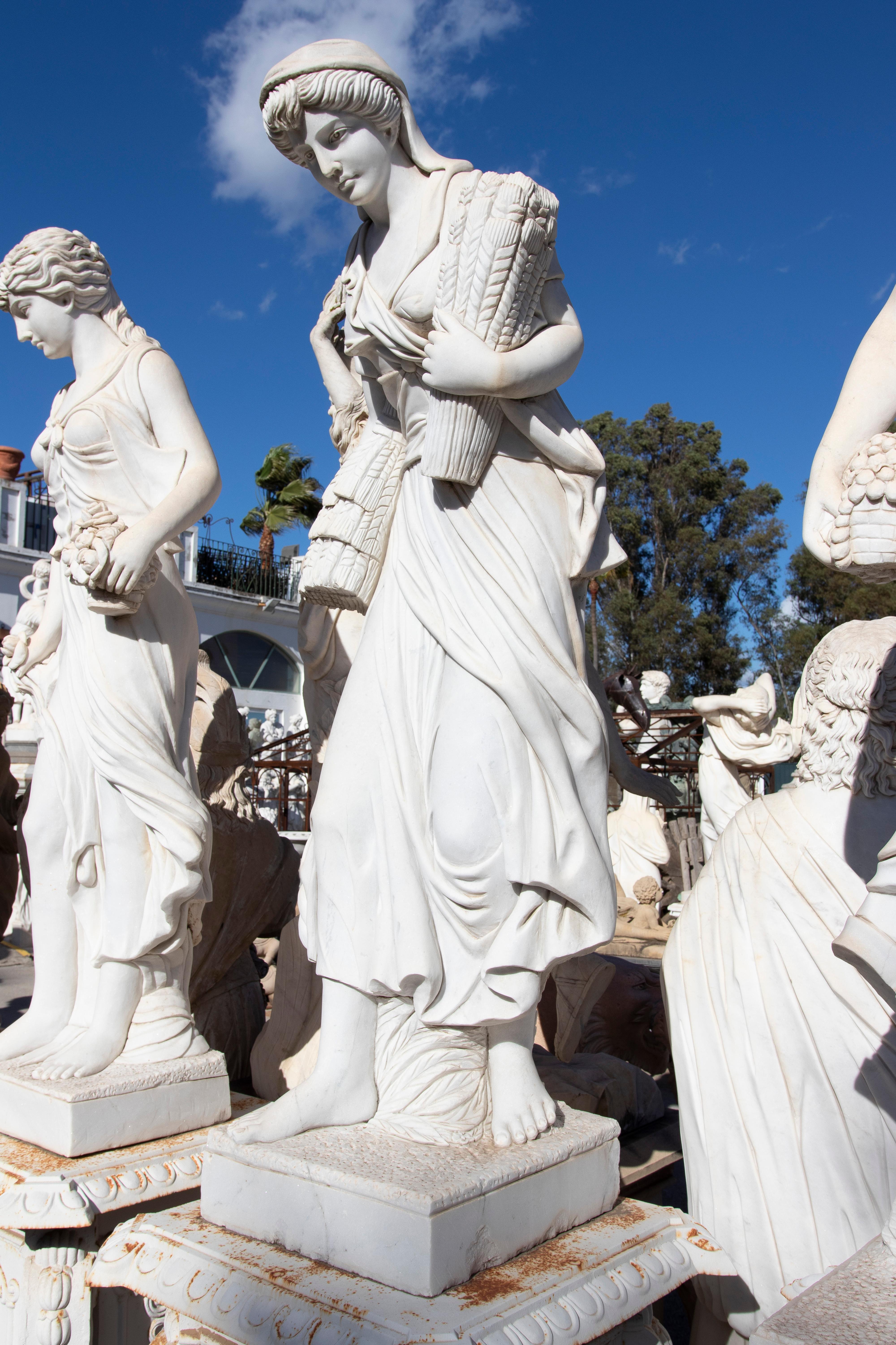 1990s Spanish Hand Carved Carrara White Marble Set of Four Seasons In Good Condition In Marbella, ES